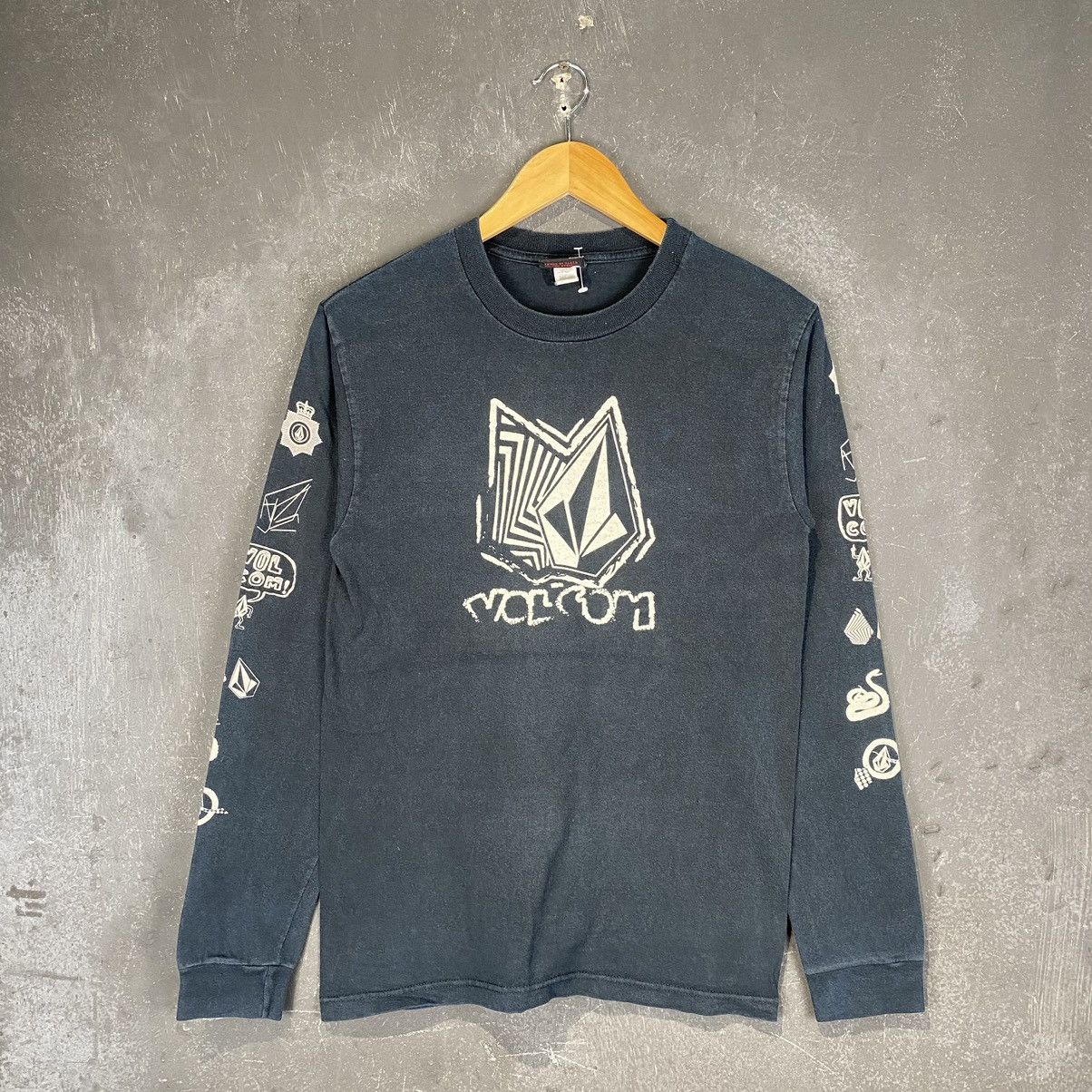 Shorty's Skateboards × Vintage × Volcom y2k Volcom Skateboard Longsleeve Tee Size US S / EU 44-46 / 1 - 1 Thumbnail