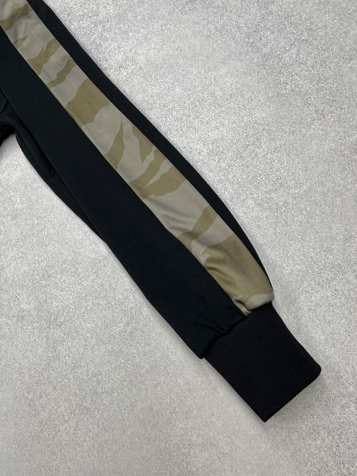 Trapstar London Mens Trapstar London Black Zip Track Jacket Camo Lampas Size US M / EU 48-50 / 2 - 6 Thumbnail