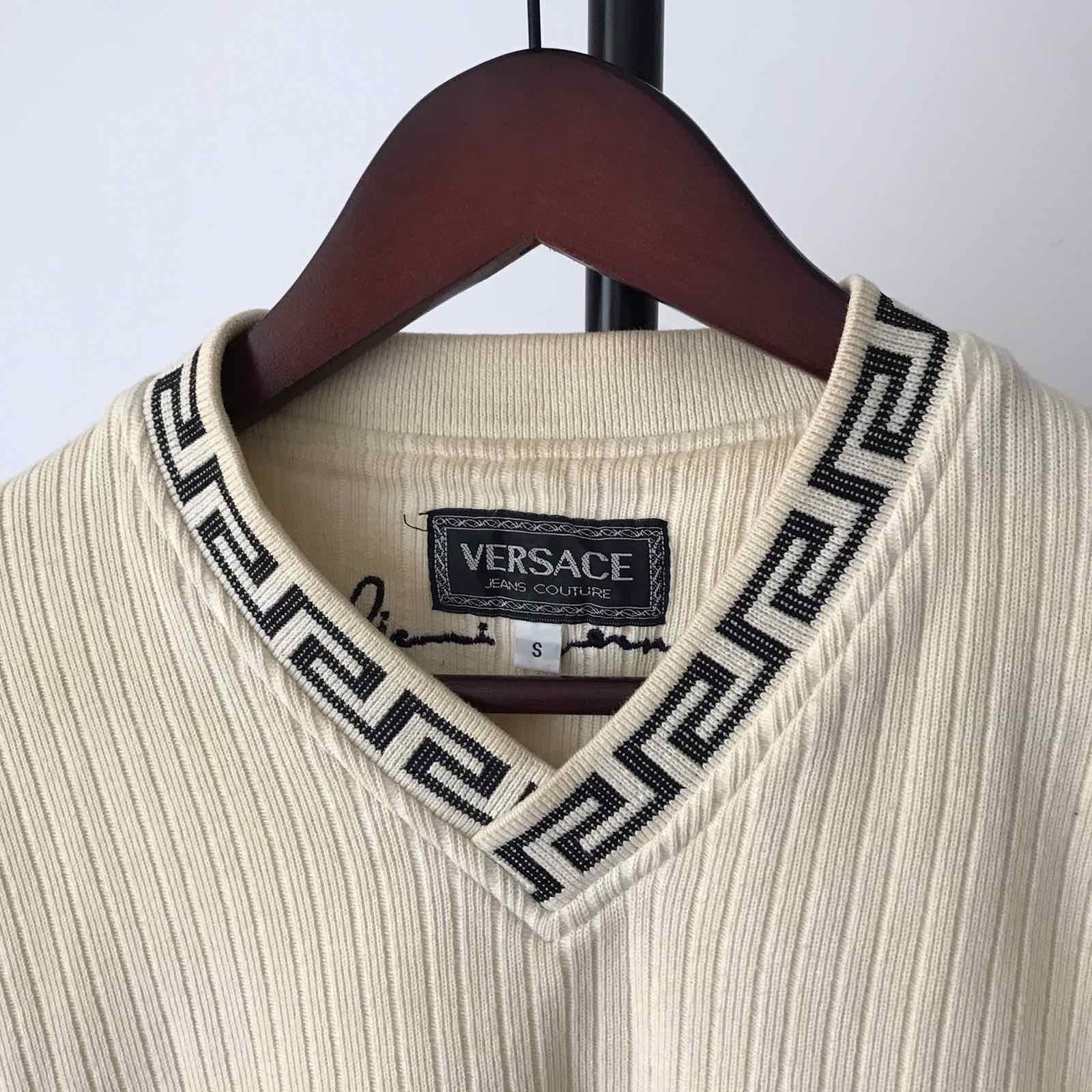 Versace Rare 💥 Vintage Versace signature Logo Sweatshirt Size US S / EU 44-46 / 1 - 2 Thumbnail