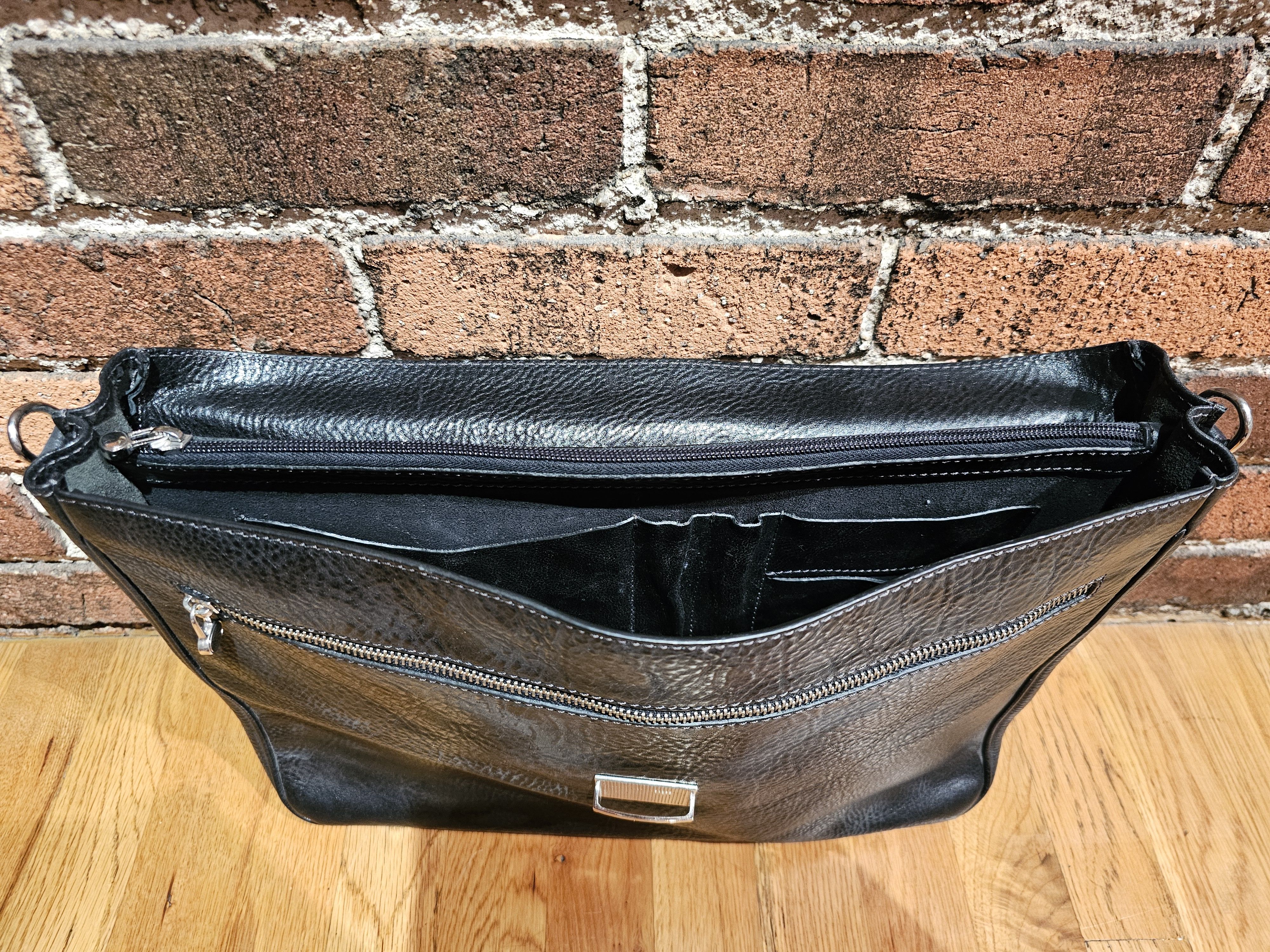 Other Pebbled leather briefcase from Scuola del Cuoio (Florence) Size ONE SIZE - 9 Thumbnail