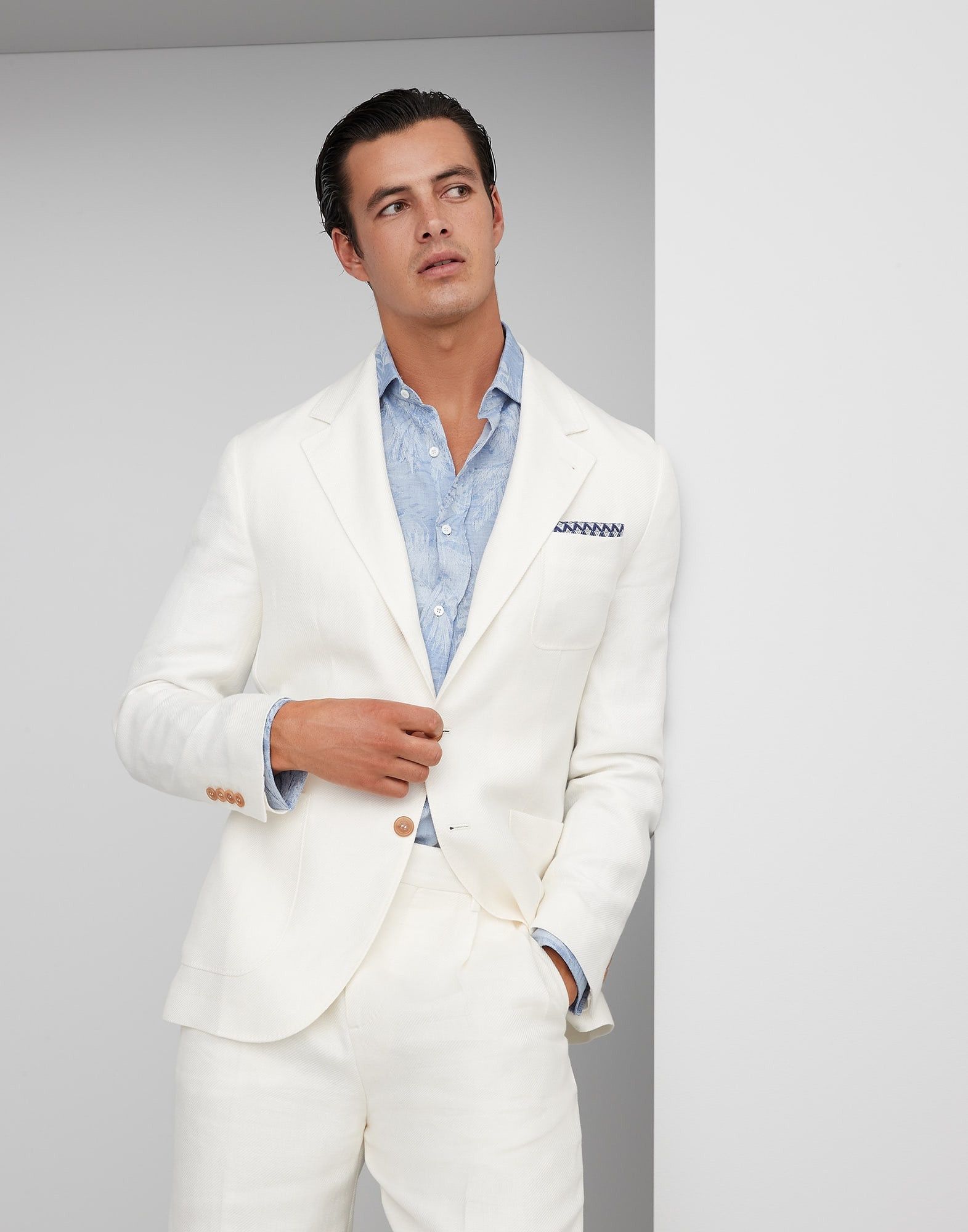 Brunello Cucinelli Suit in Open White Size US S / EU 44-46 / 1 - 5 Thumbnail