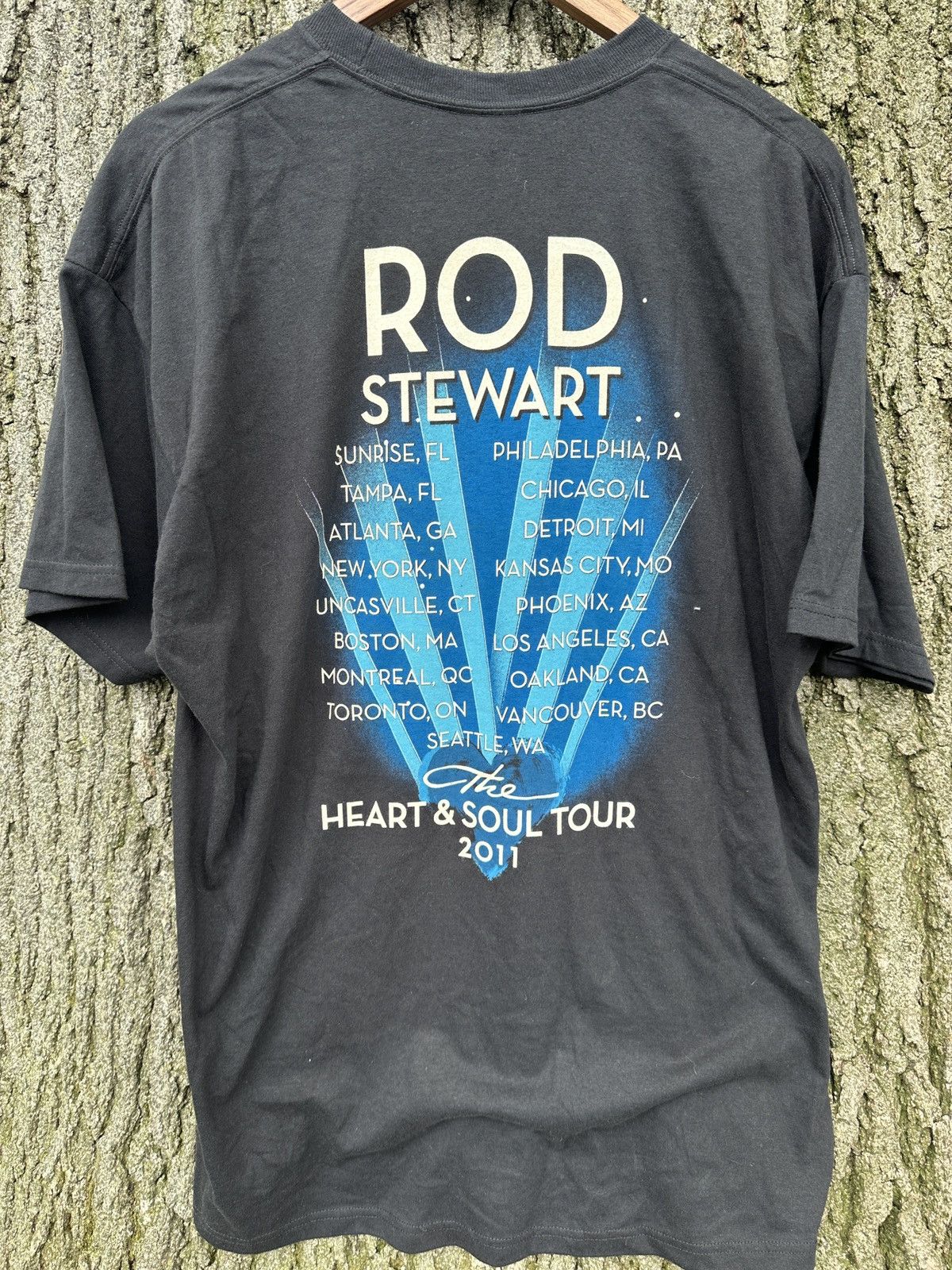 Band Tees × Hanes × Vintage Vintage 2011 Rod Stewart Heart & Soul Tour T Shirt Size US XL / EU 56 / 4 - 4 Thumbnail