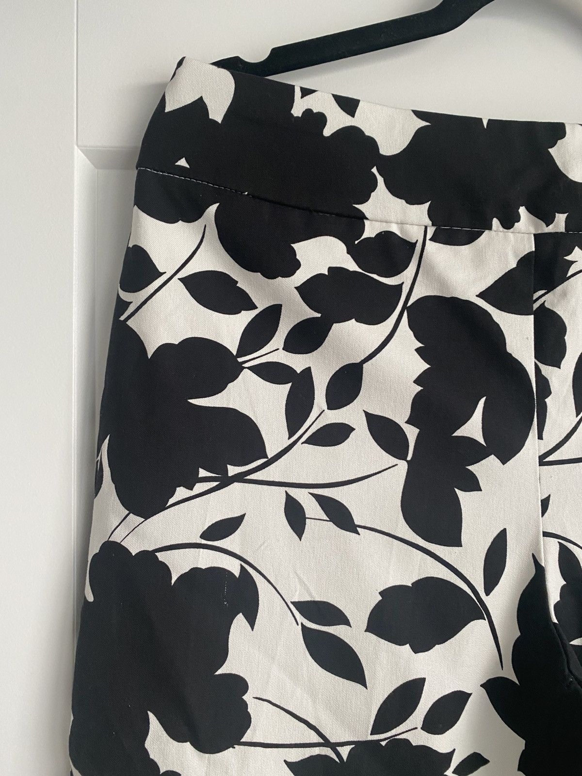 Chicos NWOT Chico's So Slimming black & white Brigitte pants Size 30" / US 8 / IT 44 - 5 Thumbnail