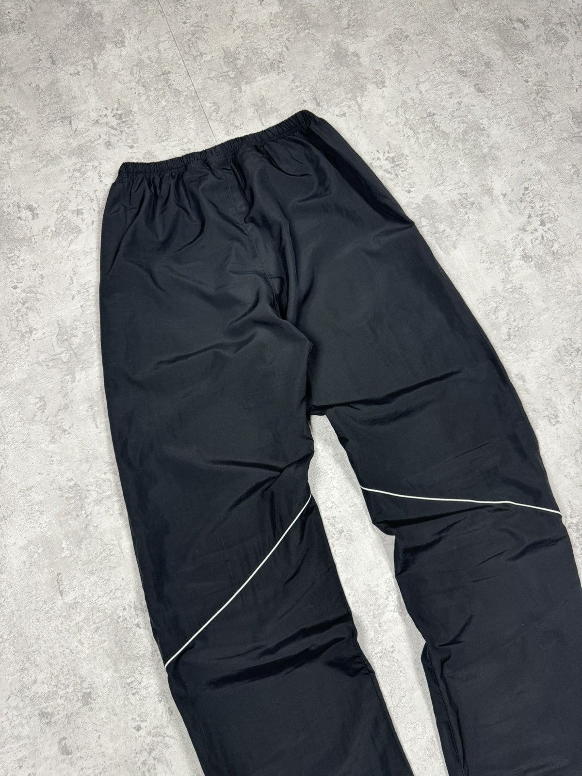 Nike Vintage Nike Y2K Track Pants Sportswear Size L Size US 34 / EU 50 - 12 Thumbnail