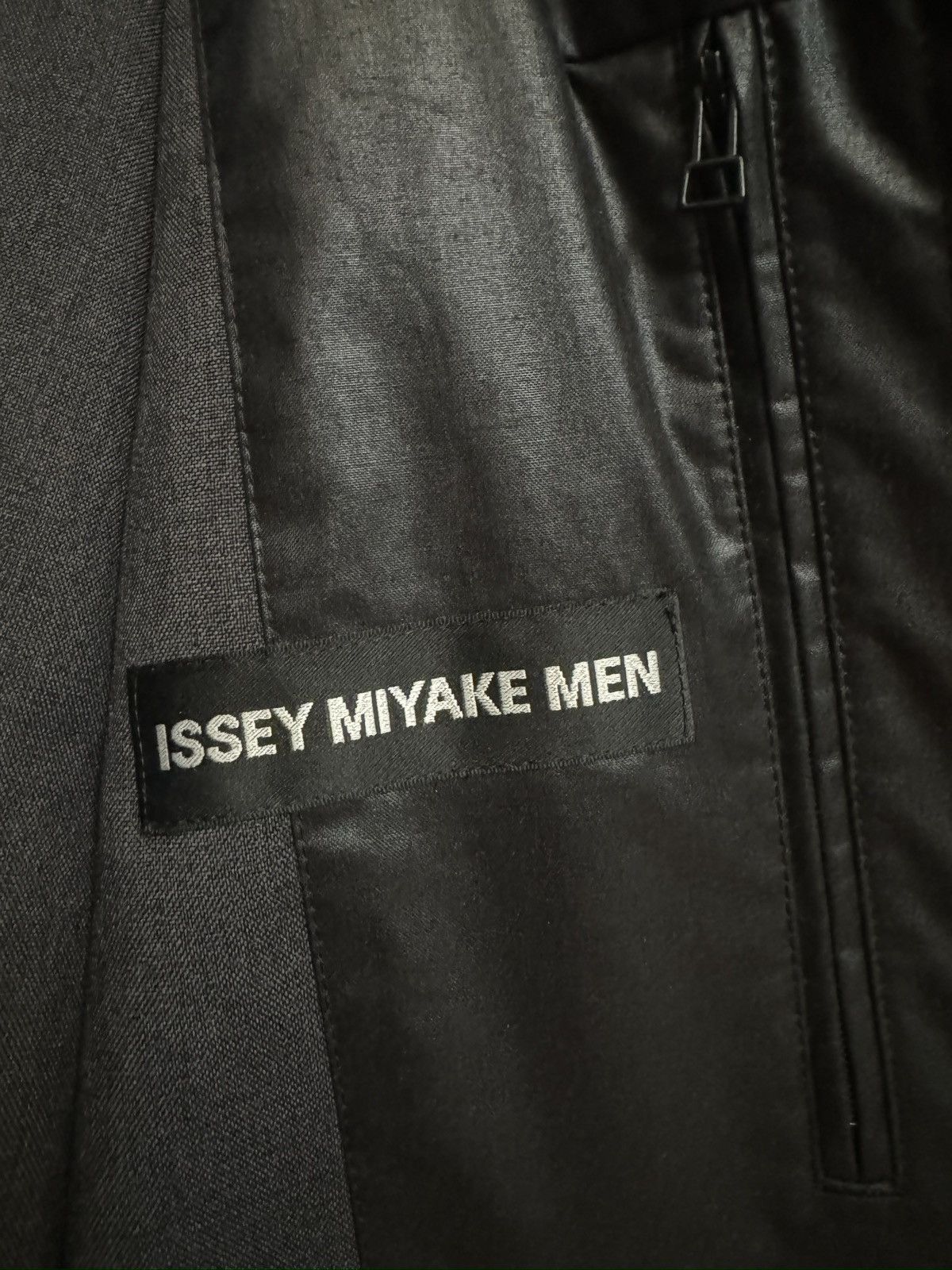 Issey Miyake Issey Miyake Men Raincoat Sample Size US L / EU 52-54 / 3 - 3 Thumbnail