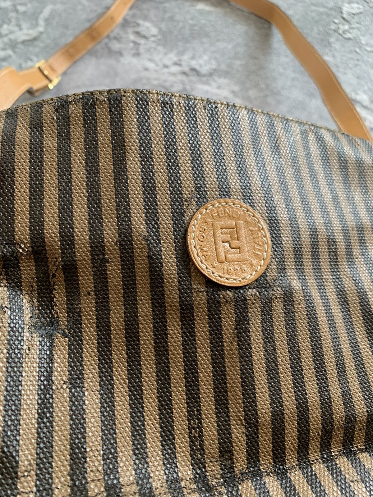 Fendi × Vintage Vintage Fendi Roma Messenger Bag Size ONE SIZE - 4 Thumbnail