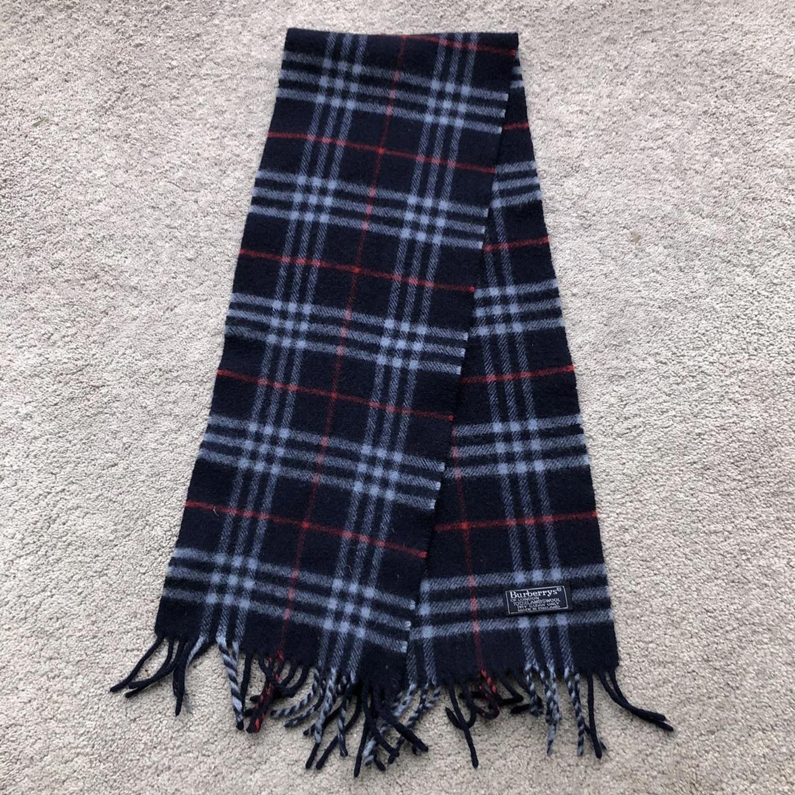 Burberry Vintage Burberry Nova Check Scarf. Size ONE SIZE - 1 Thumbnail