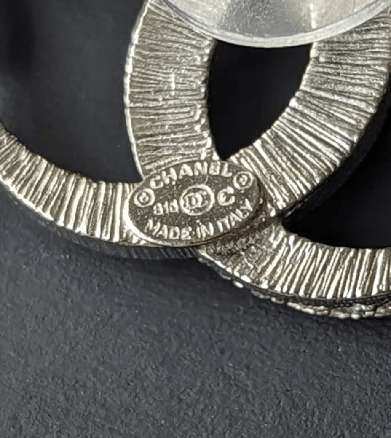 Chanel Chanel CC B15C Logo Dubai Moon Crystal SHW Earrings Box Size ONE SIZE - 7 Thumbnail