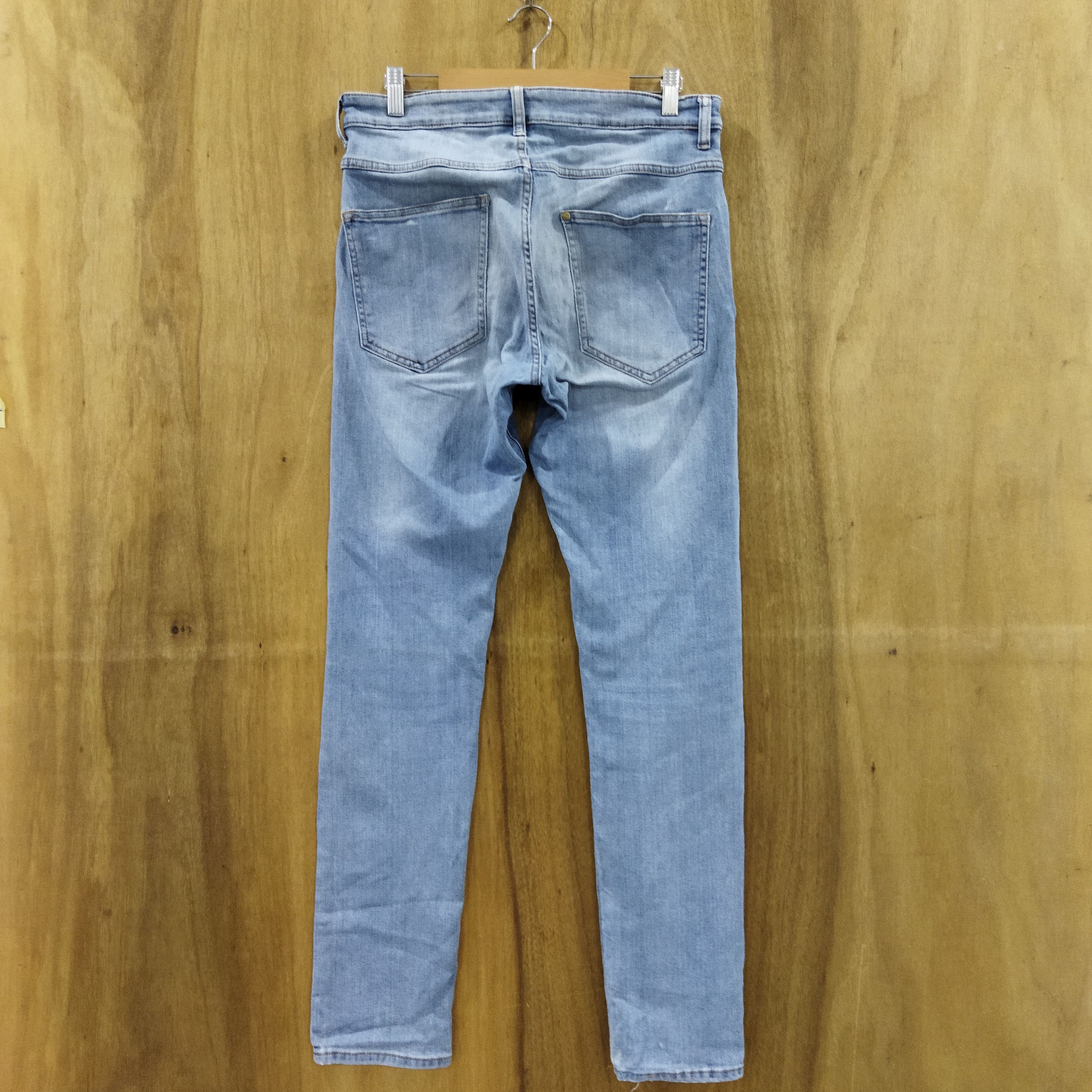 Japanese Brand SKINNY DENIM LIGHY BLUE JEANS PANTS Size US 32 / EU 48 - 7 Thumbnail