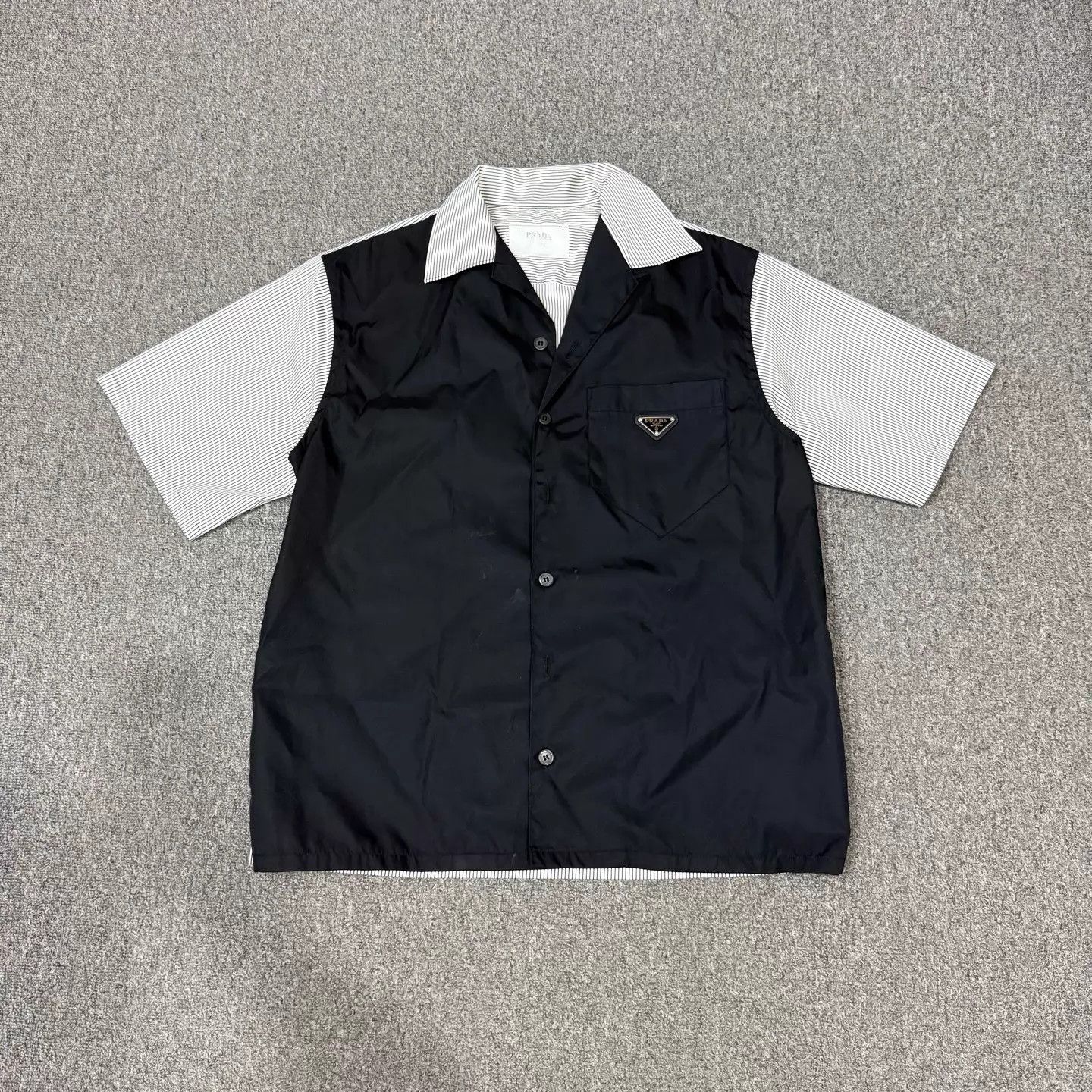 Prada Prada Nylon Paneled Triangle Logo SS Shirt M 99New Size US M / EU 48-50 / 2 - 1 Thumbnail