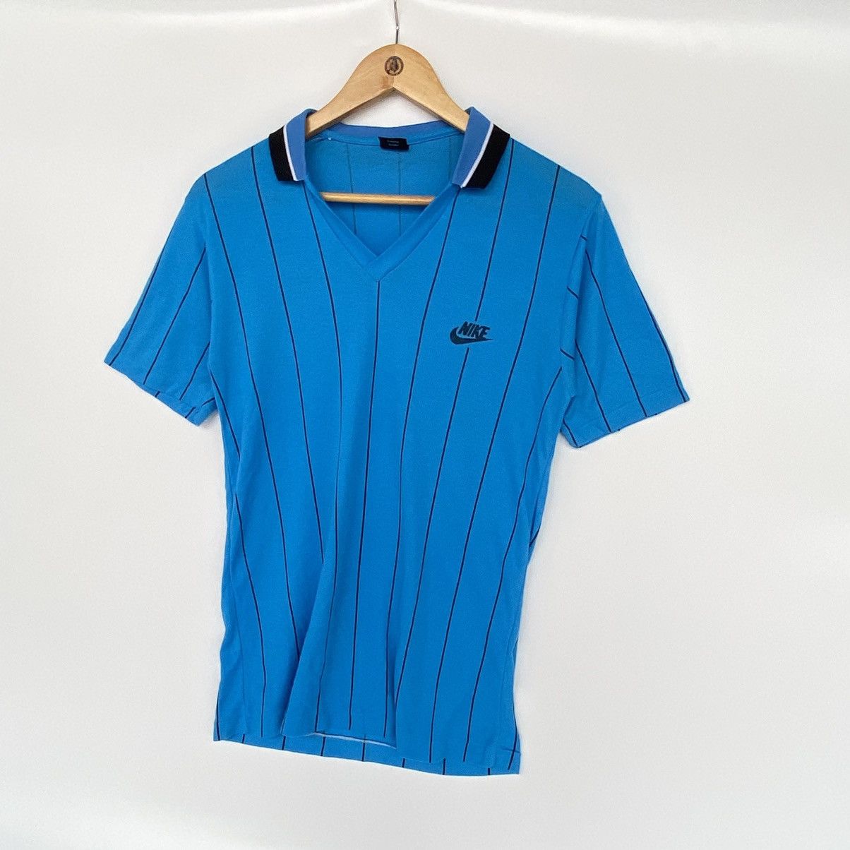Other Vintage Nike Logo Small Embroidered Pullover Jumper Size M Size US M / EU 48-50 / 2 - 2 Thumbnail