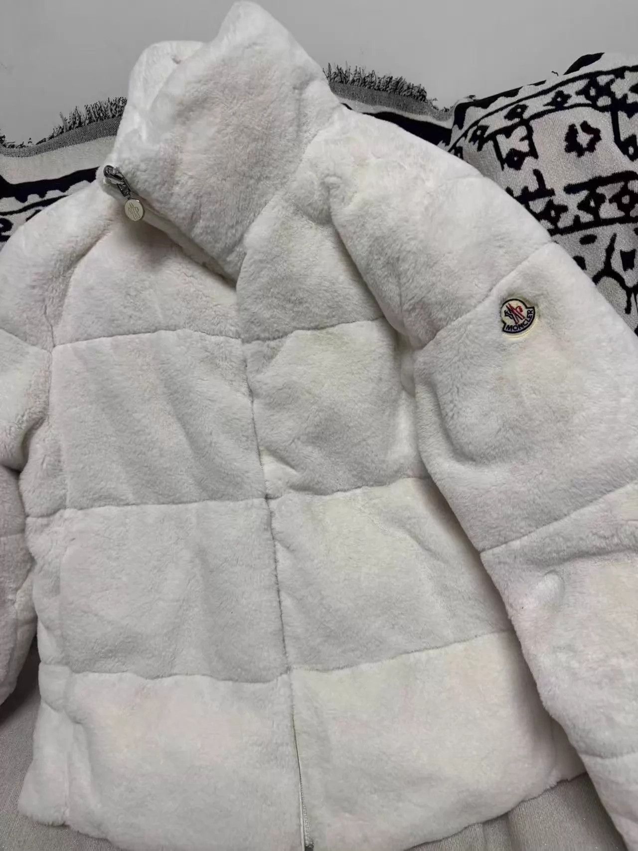 Moncler Moncler 2-Sided Down Jacket Size 2 Fleece Sleeve 99 New Size XS / US 0-2 / IT 36-38 - 2 Thumbnail