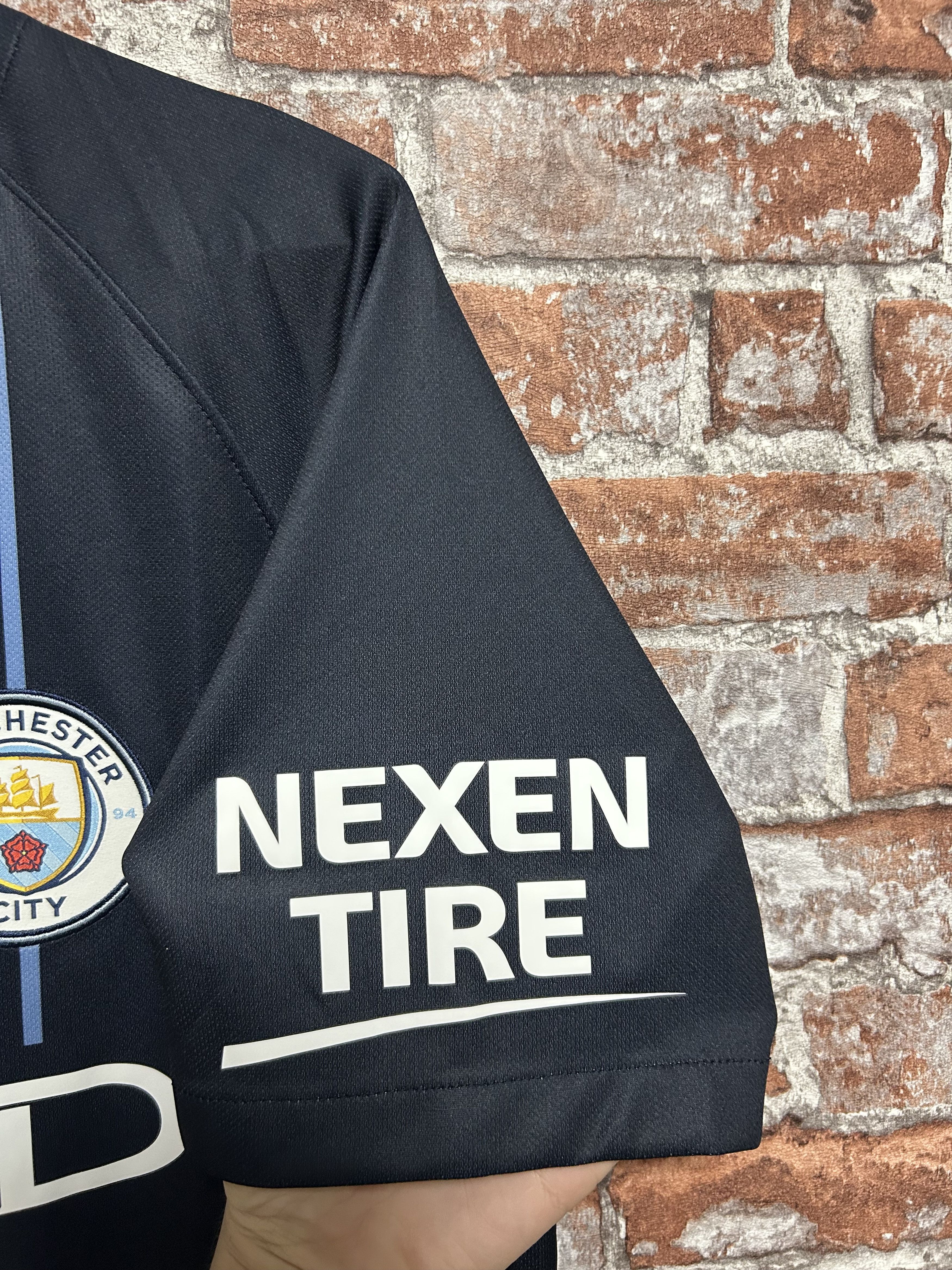 Nike Manchester City 2018 2019 Away Football Shirt 919002-476 Size US L / EU 52-54 / 3 - 6 Thumbnail