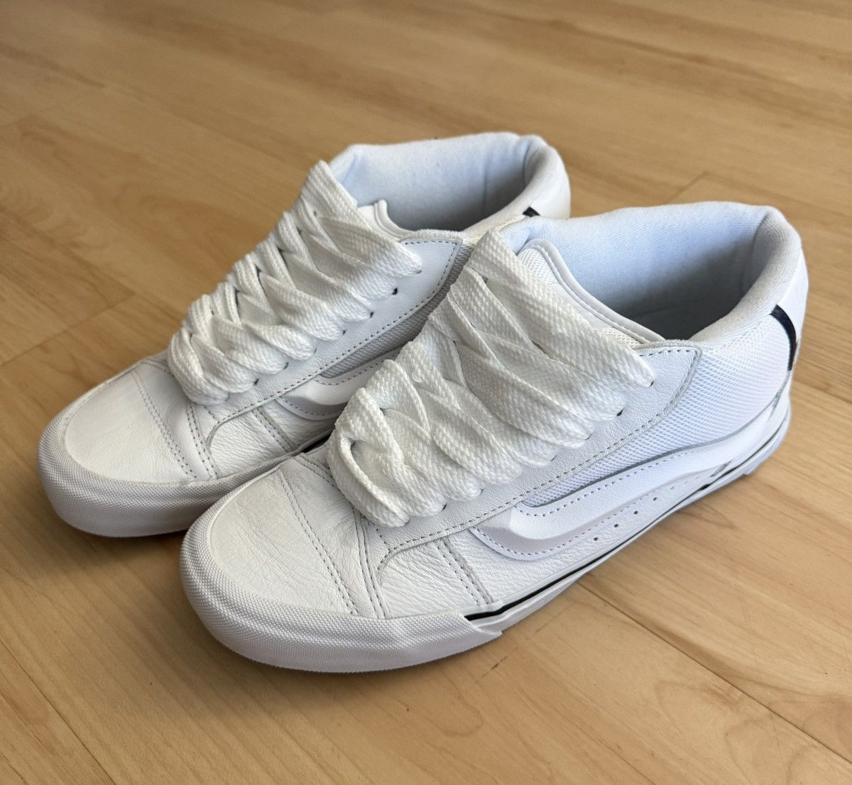 Vans Vans Knu Mid Leather White Fat Lace Size US 9 / EU 42 - 1 Thumbnail