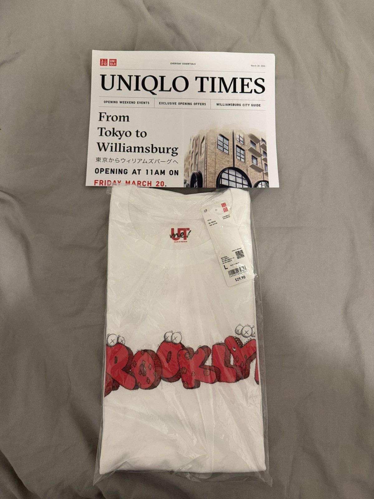 Kaws × Uniqlo Uniqlo Kaws Brooklyn Exclusive T-Shirt Size US L / EU 52-54 / 3 - 5 Thumbnail