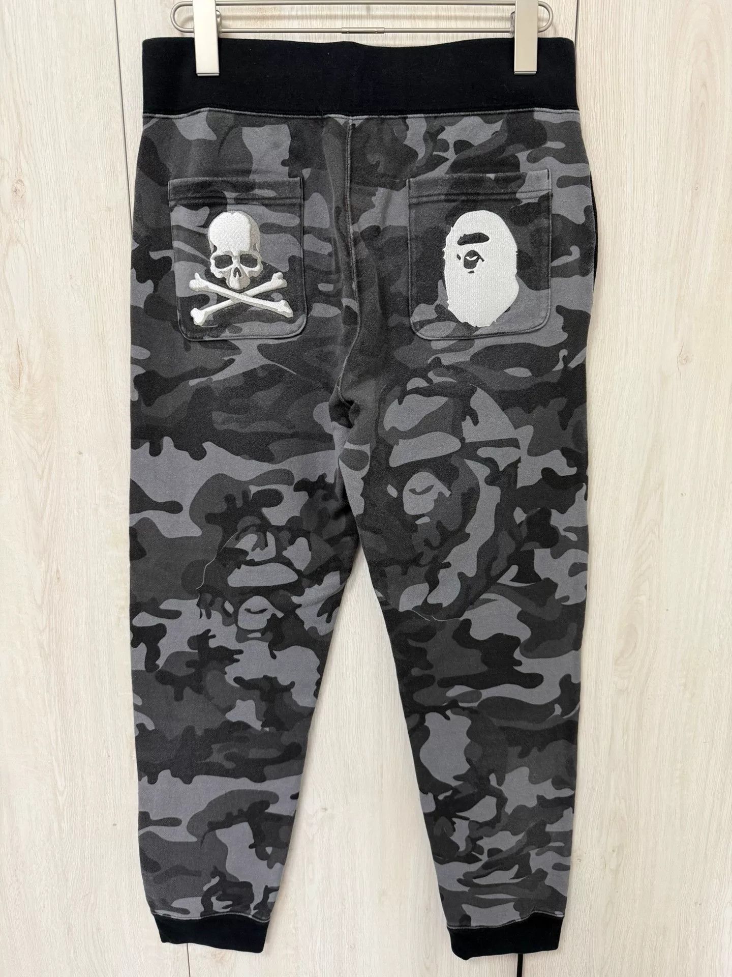Bape BAPE x mastermind Japan Black Camouflage Sweatpants Size US 34 / EU 50 - 1 Thumbnail