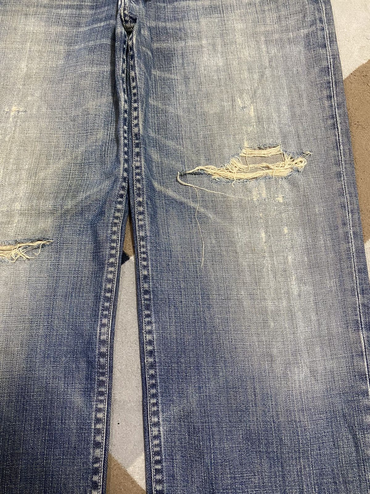 Levi's Vintage Levis 502 90s Distressed Loose Jeans Size US 31 - 8 Thumbnail