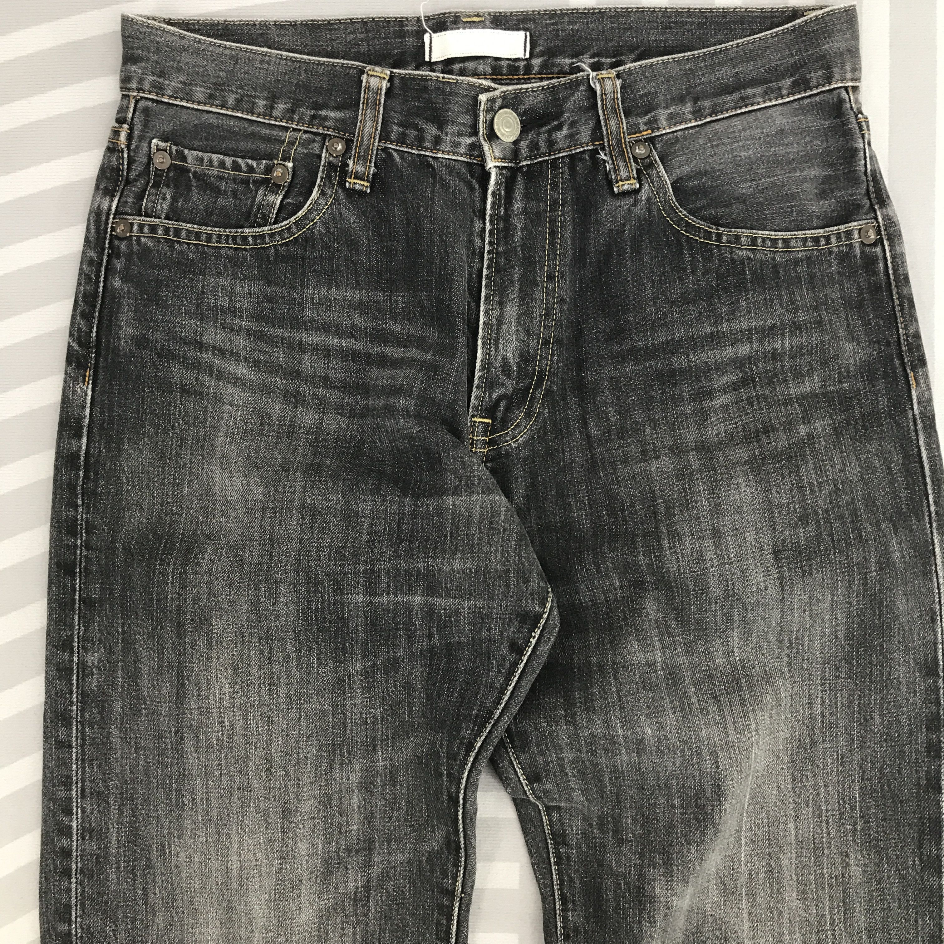 Uniqlo Japan Uniqlo Black faded Distressed Denim jeans pants Size US 29 - 2 Thumbnail