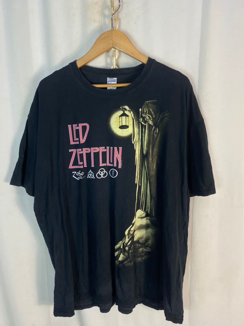 Band Tees × Gildan × Led Zeppelin Led Zeppelin band tshirt by gildan Size US XL / EU 56 / 4 - 1 Thumbnail