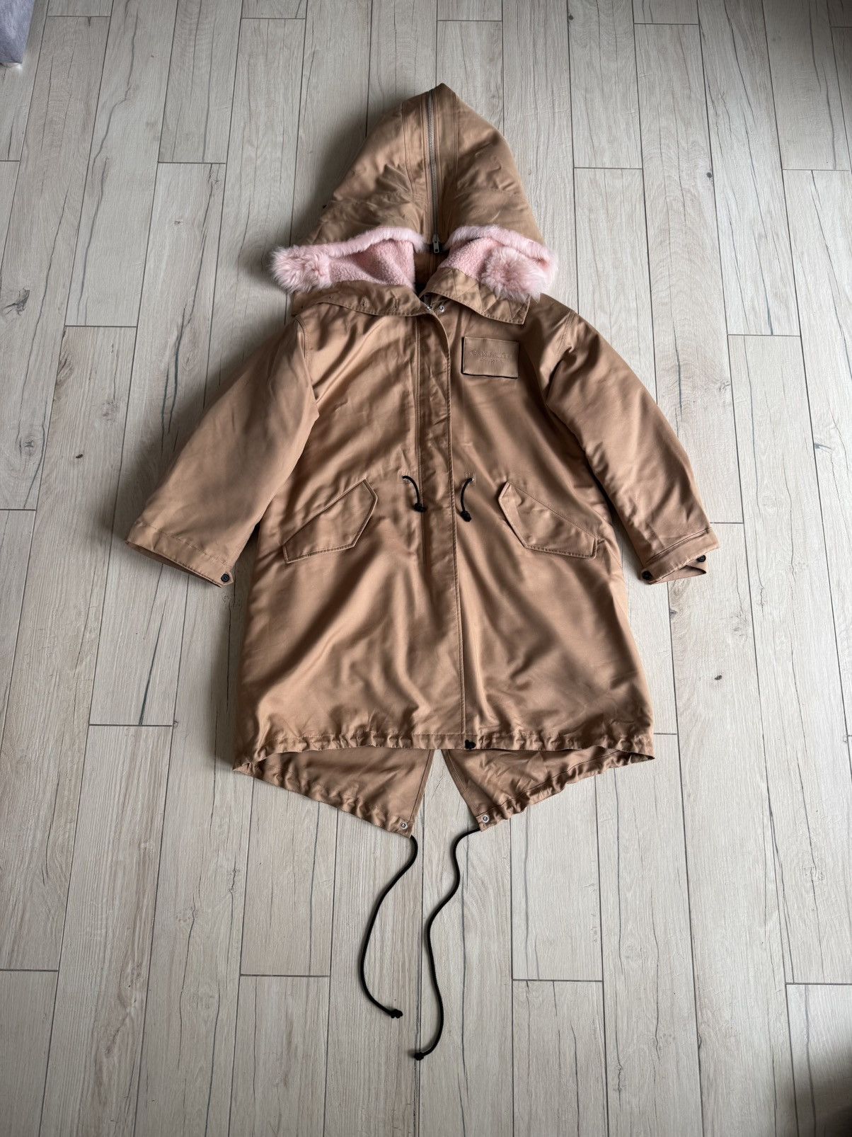 Calvin Klein 205W39NYC FW17 Calvin Klein 205W39NYC Pink Fur Orange Fishtail Parka Size US L / EU 52-54 / 3 - 3 Thumbnail