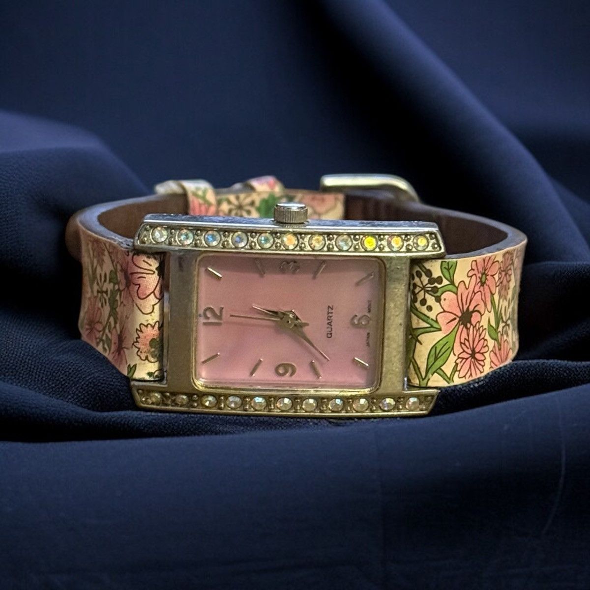 Vintage Vintage pink floral leather band watch Size ONE SIZE - 1 Thumbnail