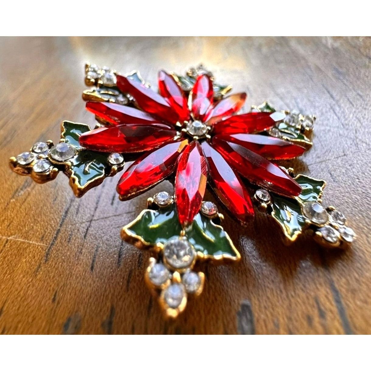 Handmade Poinsettia Brooch Pin New Christmas Flower December Birthsto Size ONE SIZE - 2 Thumbnail