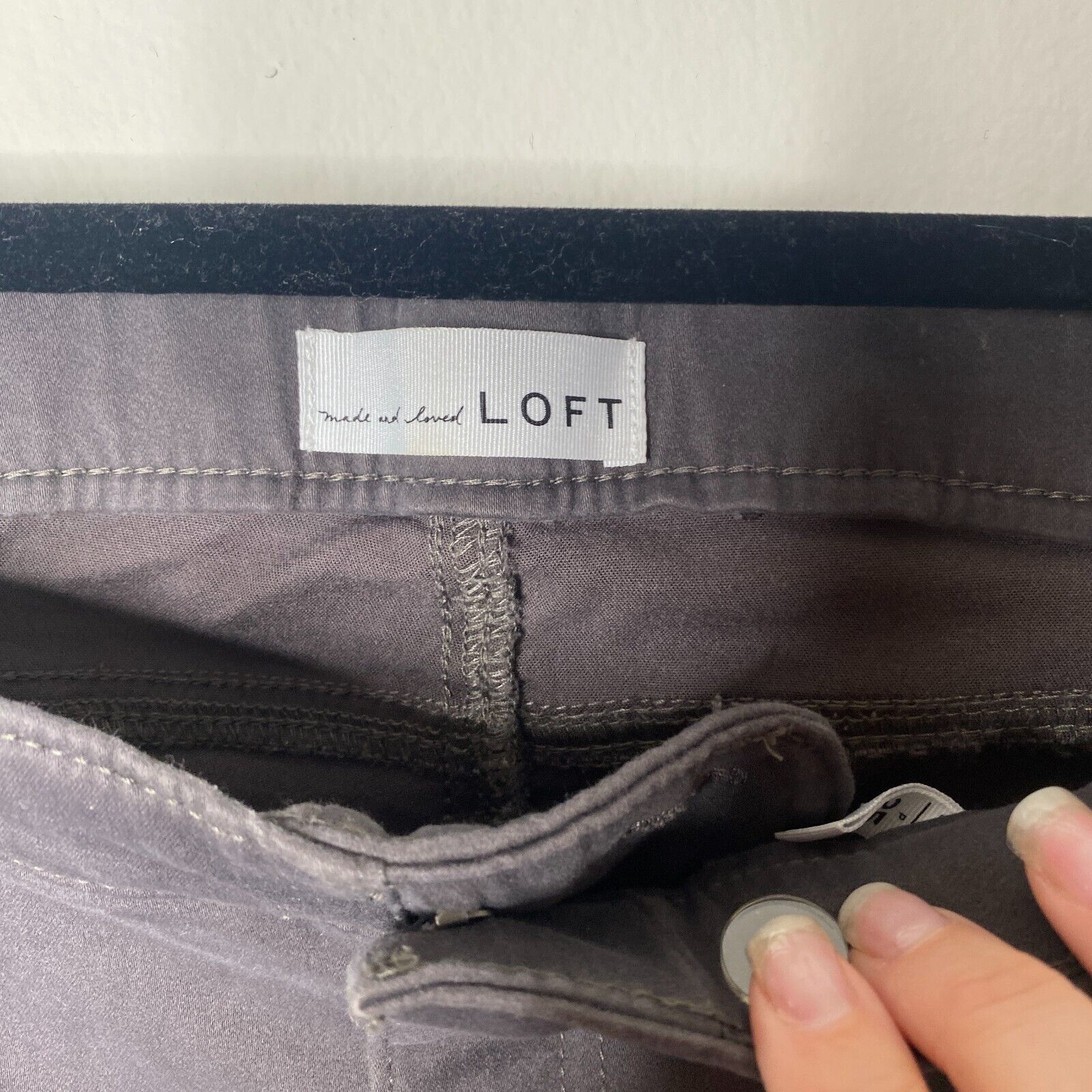 Loft Loft Dark Gray Black Button Front Skinny Trouser Pant 0 / 25 Size 25" / US 0 / IT 36 - 4 Thumbnail