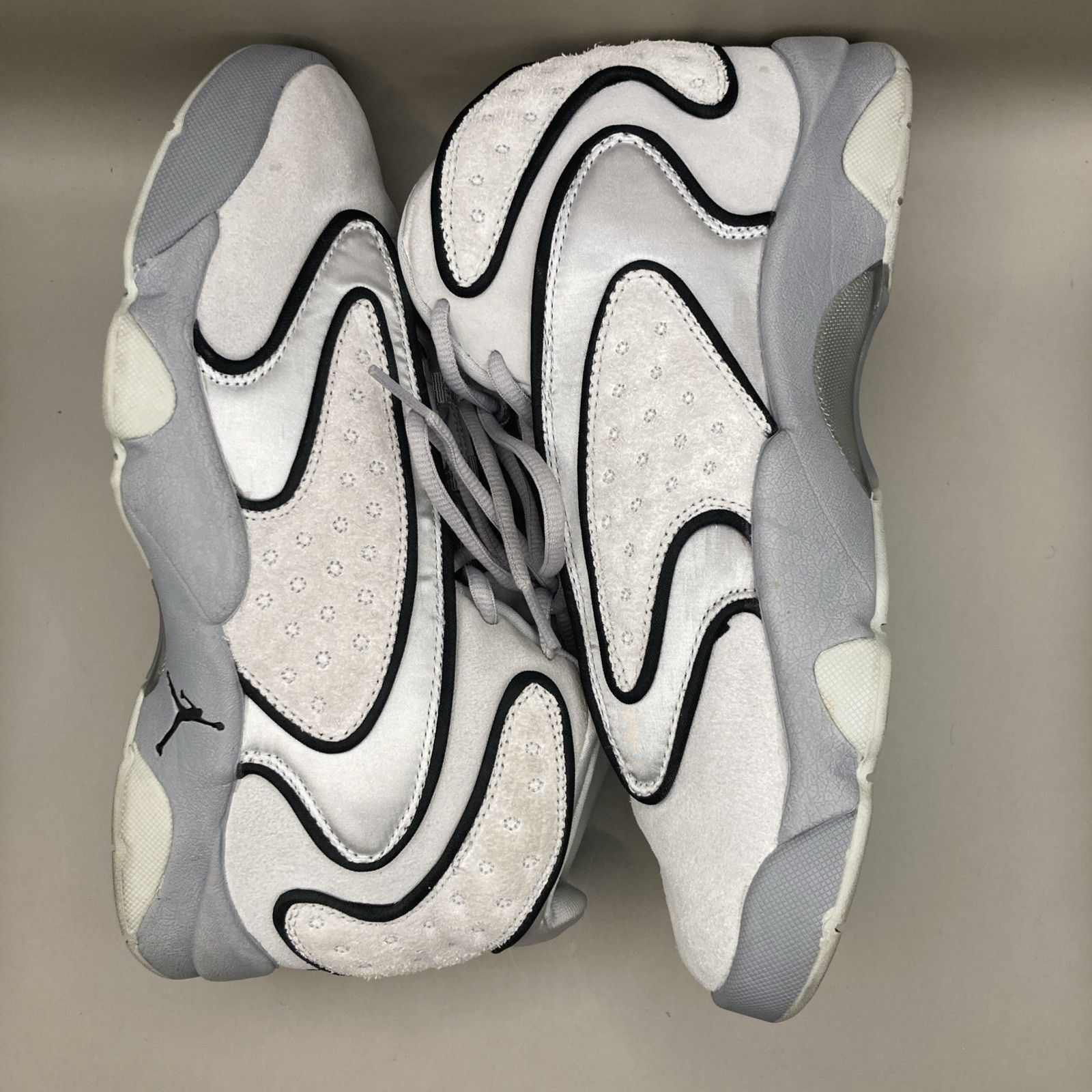 Jordan Brand Nike Air Jordan OG Sneaker Retro Cement Gray Woman's Size 8 Size US 8 / IT 38 - 3 Thumbnail