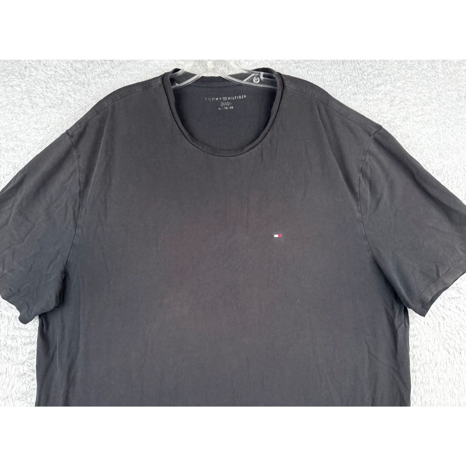 Tommy Hilfiger Tommy Hilfiger Shirt Adult Extra Large Black Short Sleeve Crew Neck Cotton Blend Mens Size US XL / EU 56 / 4 - 4 Thumbnail