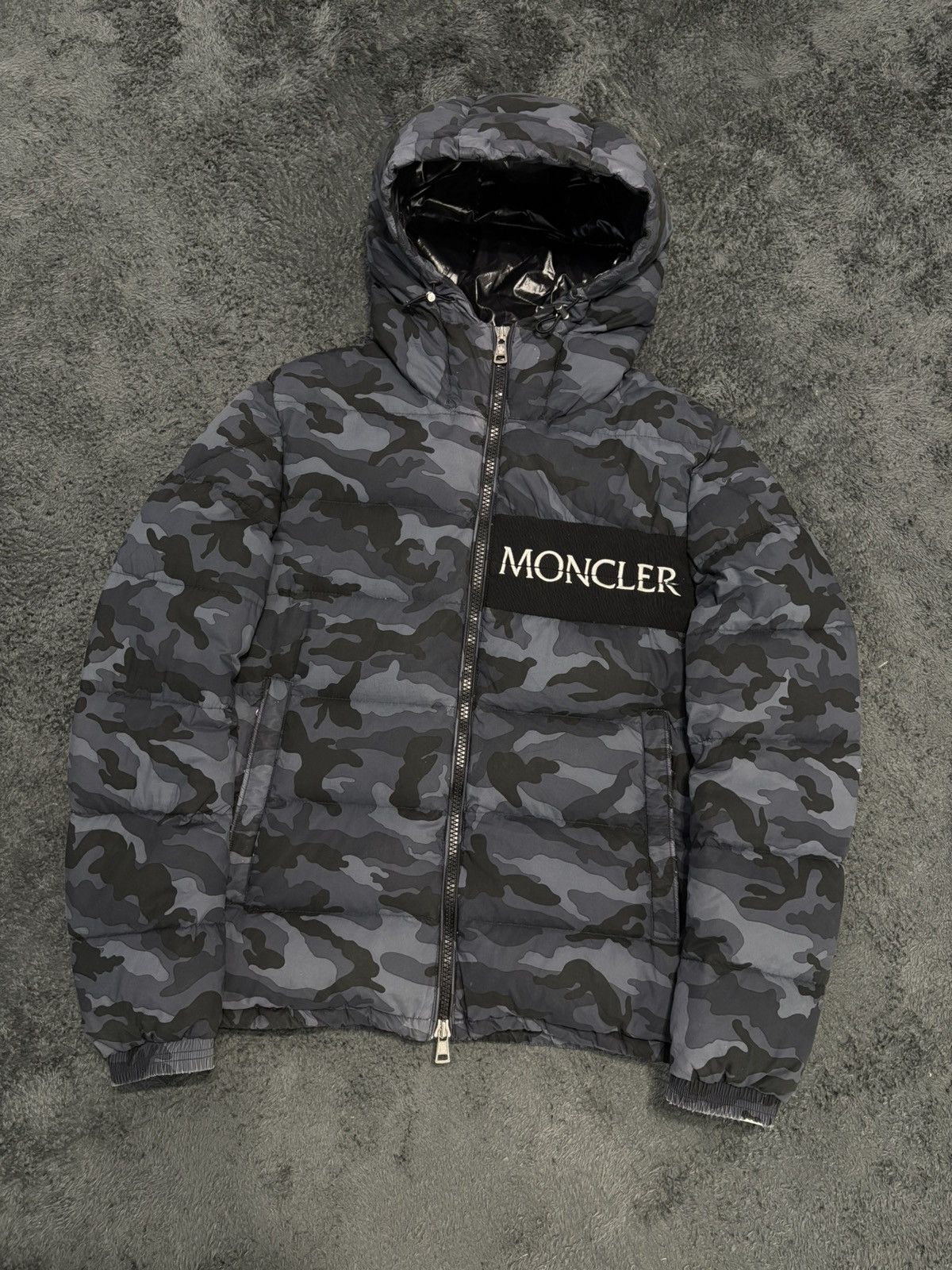 Moncler Aiton Giubbotto Camo Military Down Jacket in Gray, Men's