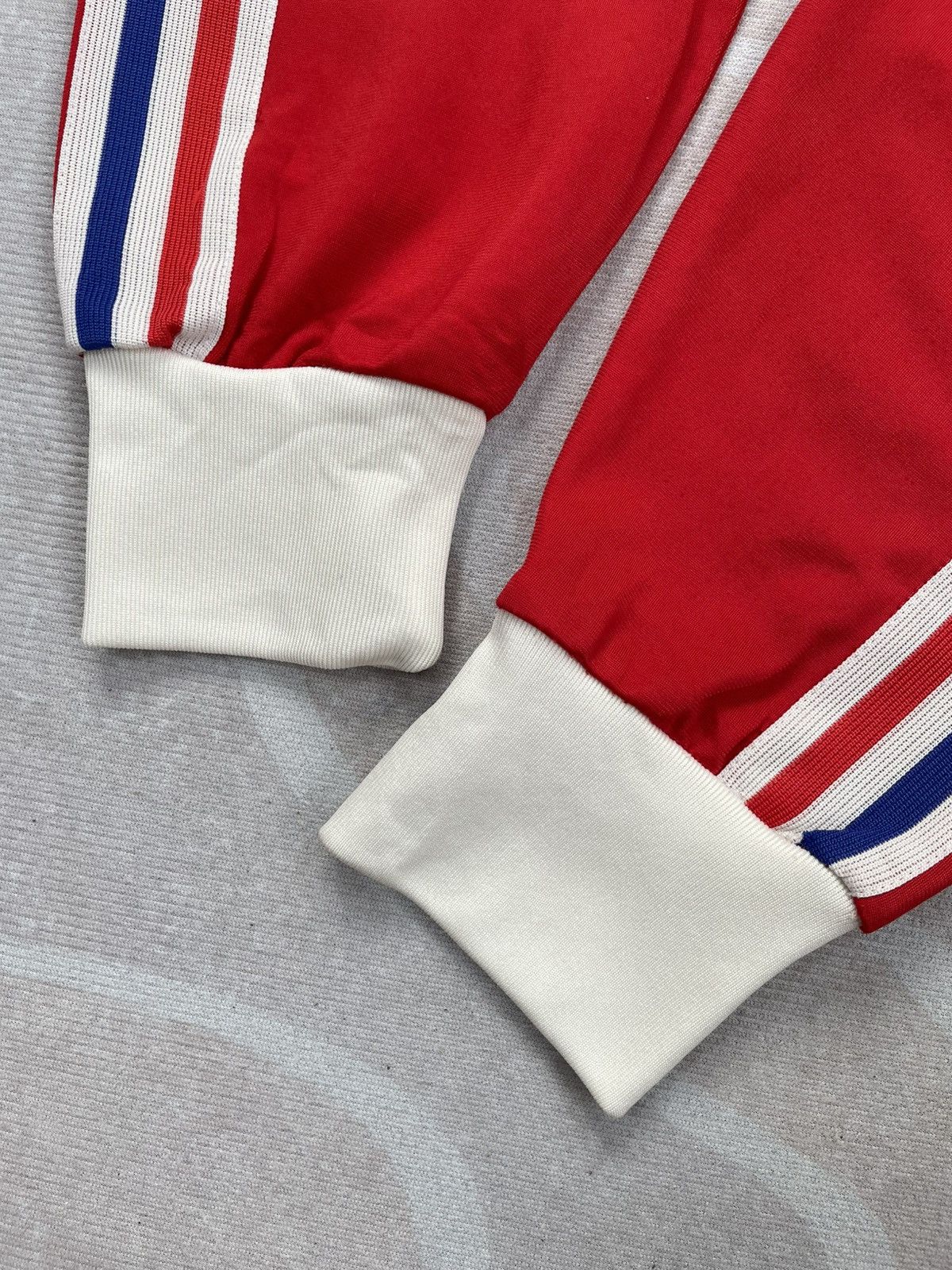 Adidas VINTAGE ADIDAS GREAT BRITAIN TRACKTOP Size US L / EU 52-54 / 3 - 12 Thumbnail