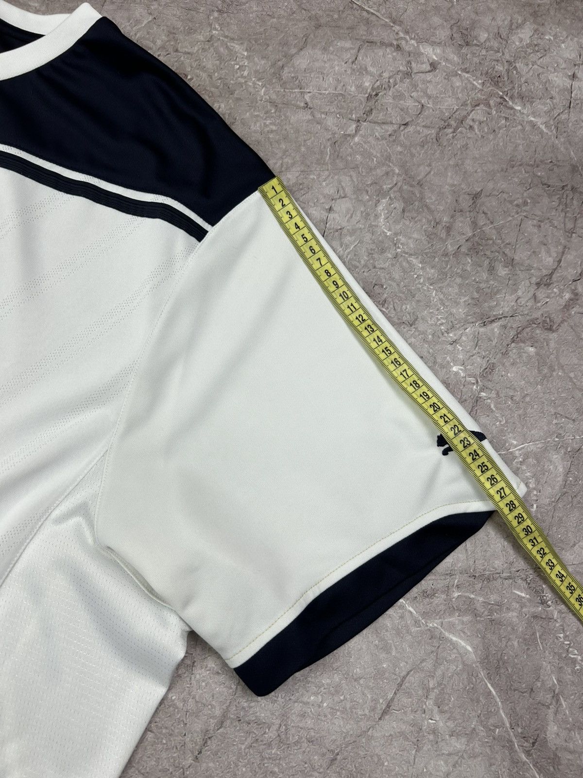 Puma × Vintage Vintage puma Tottenham soccer jersey size Xxl Spurs Size US XXL / EU 58 / 5 - 16 Thumbnail