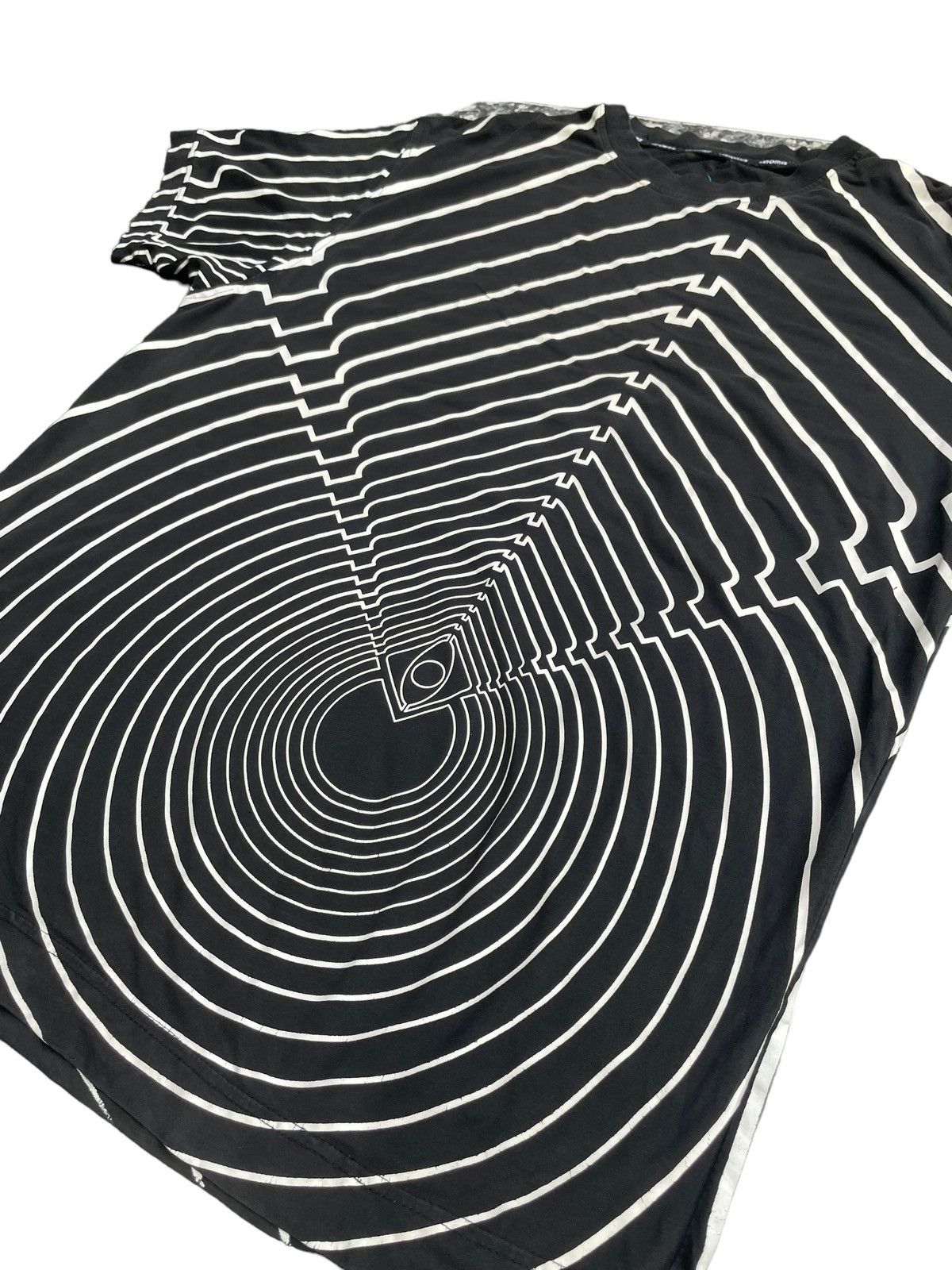 Designer Nomis Tshirt Size US XL / EU 56 / 4 - 2 Thumbnail