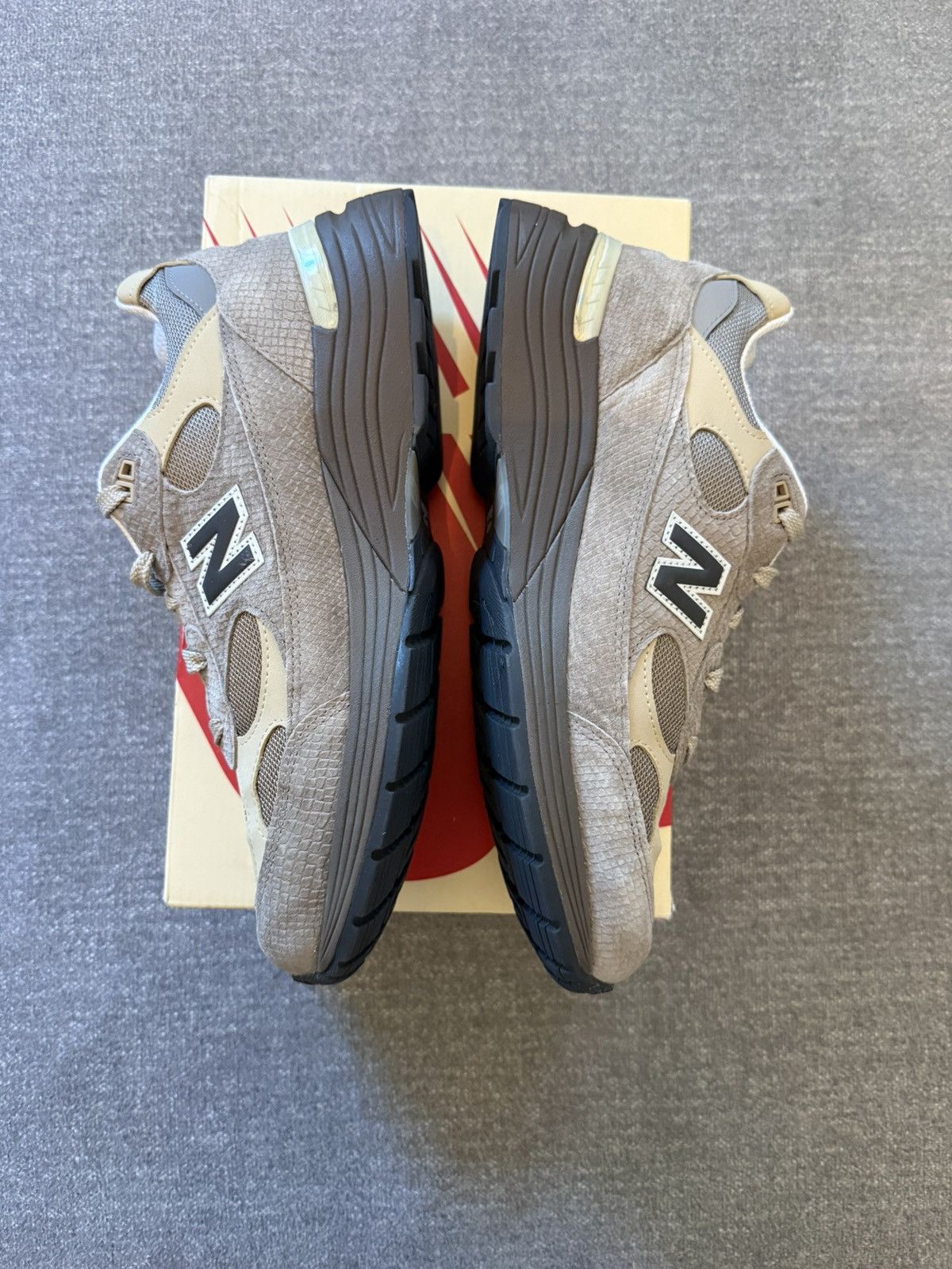 New Balance New Balance 992 Driftwood Mushroom Size US 11 / EU 44 - 7 Thumbnail