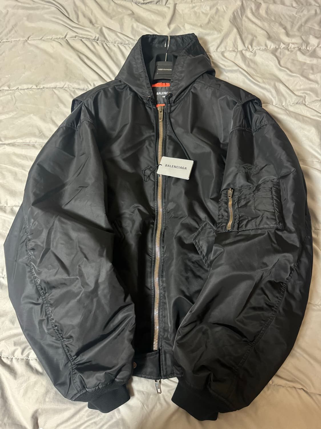 バレンシアガ 3B SPORTS ICON ライト BOMBER (サイズ1 ) バレンシアガ 3B SPORTS ICON ライト BOMBER (サイズ1 )