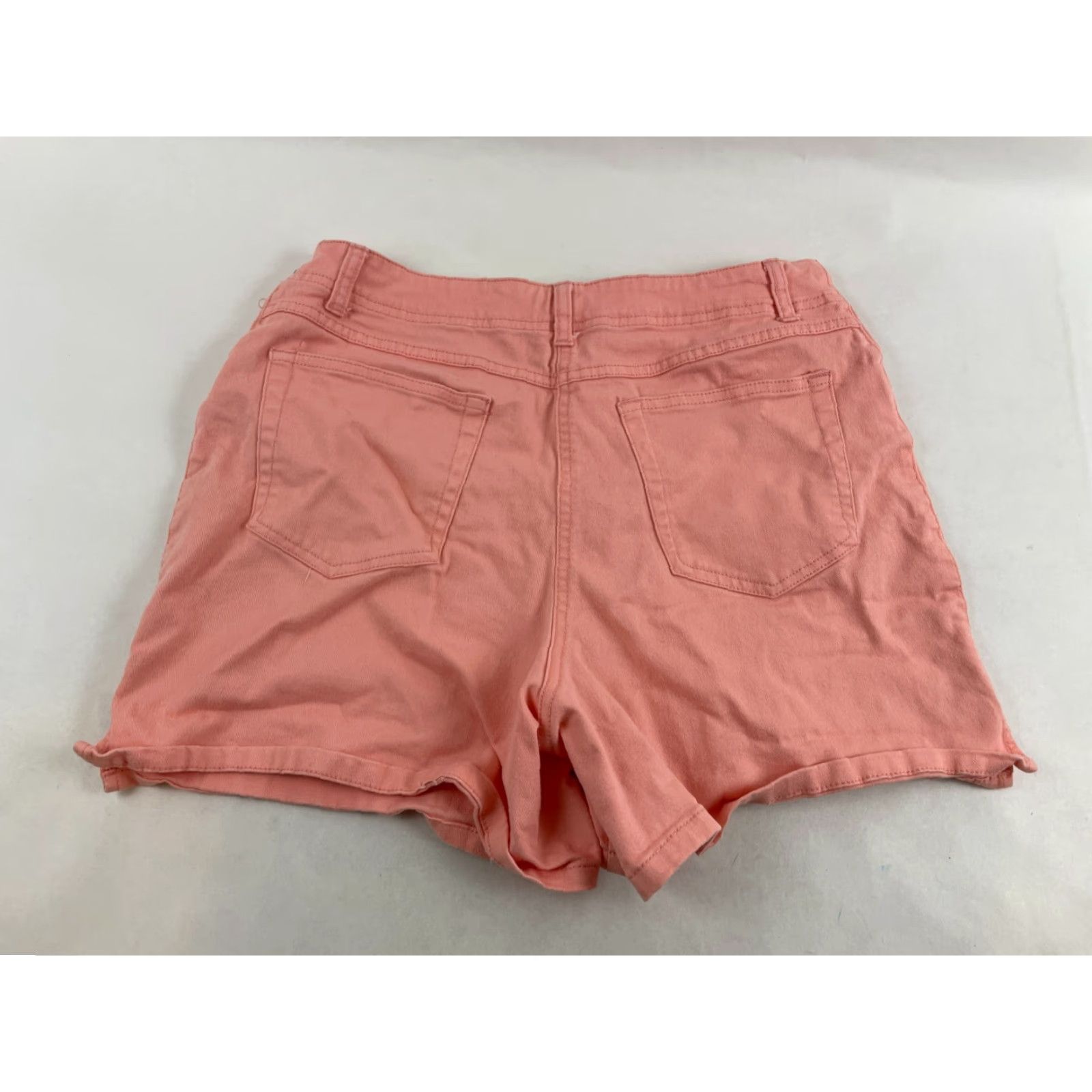 Vintage St. John's Bay Shorts Women's 10 Pink Denim Stretch Pockets Double Buttons Regular Fit Flat Front Casual Modern Women Size 32" / US 10 / IT 46 - 2 Thumbnail