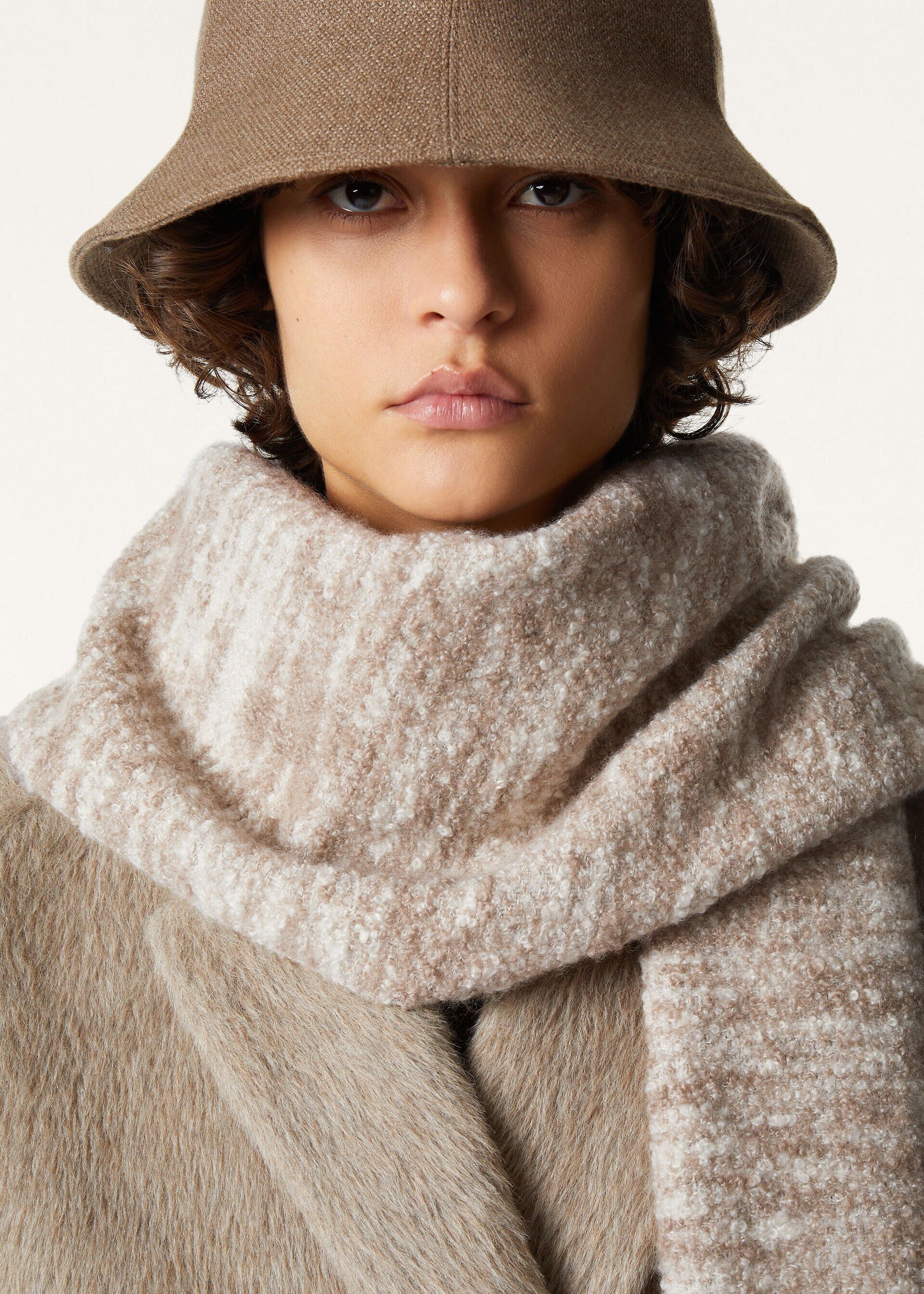 Loro Piana os11x0426 FAQ6879 Size: OS / Sunset Scarf in Beige Size ONE SIZE - 3 Thumbnail
