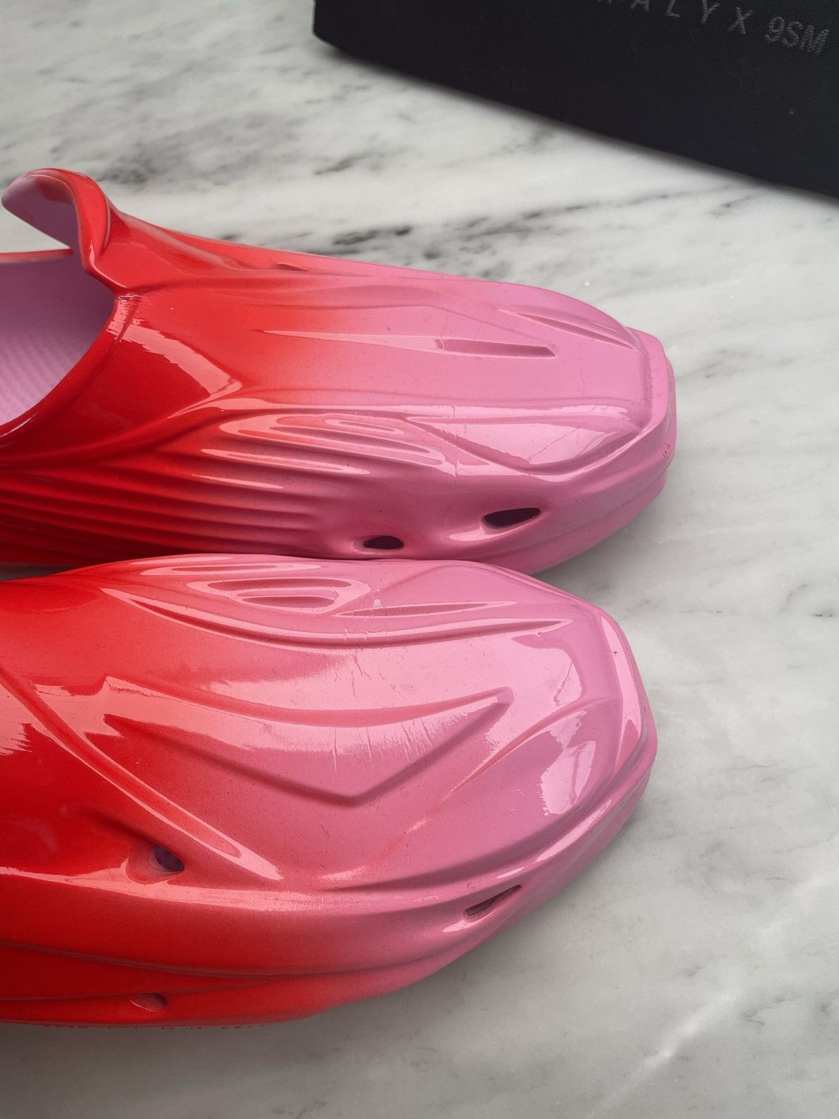 1017 ALYX 9SM Alyx slip ones mono rubber one piece red / pink slippers Size US 6.5 / EU 39-40 - 9 Thumbnail