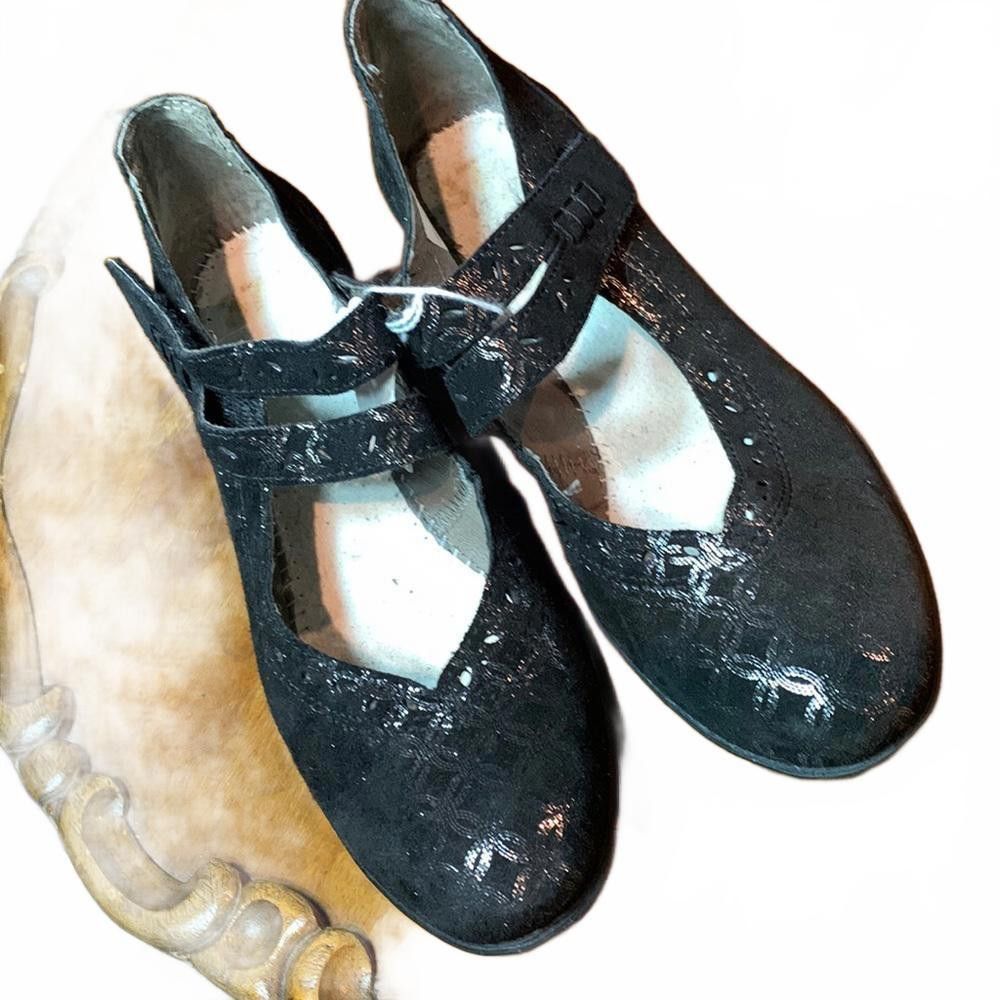 Leather shoes