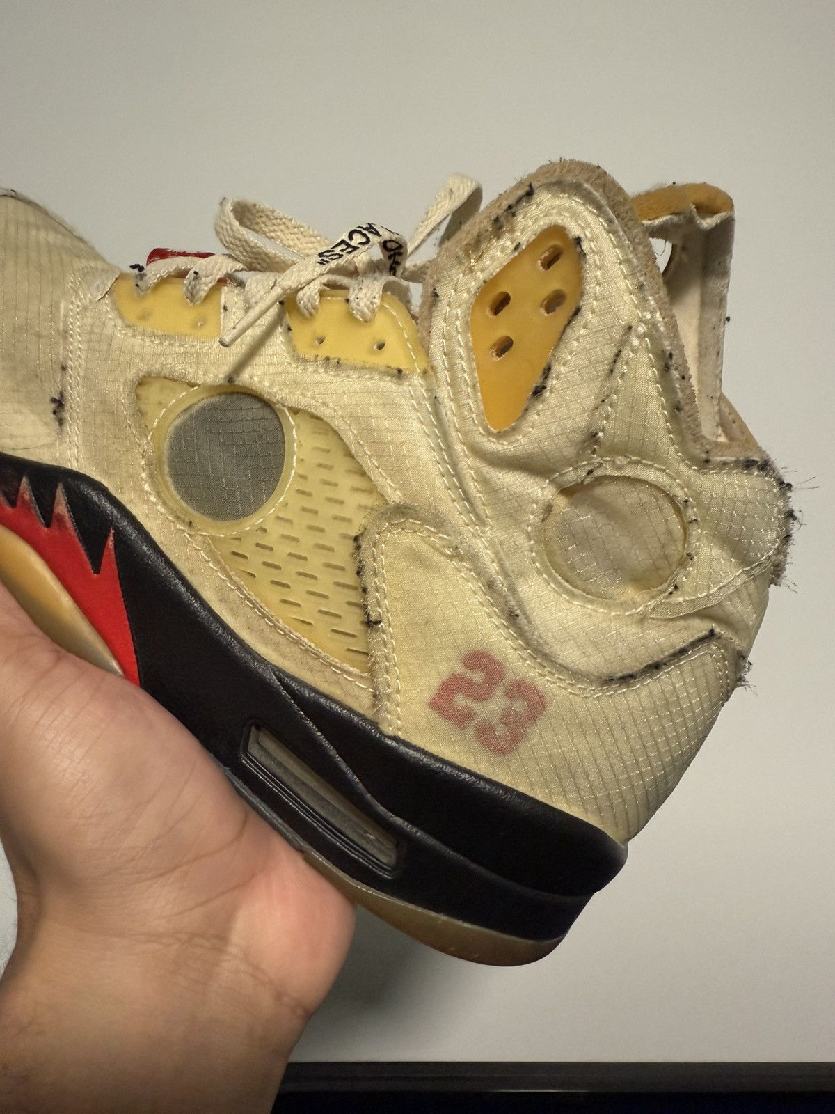 Jordan Brand × Off-White Off-White Jordan 5 ‘Sail’ Size US 9 / EU 42 - 4 Thumbnail