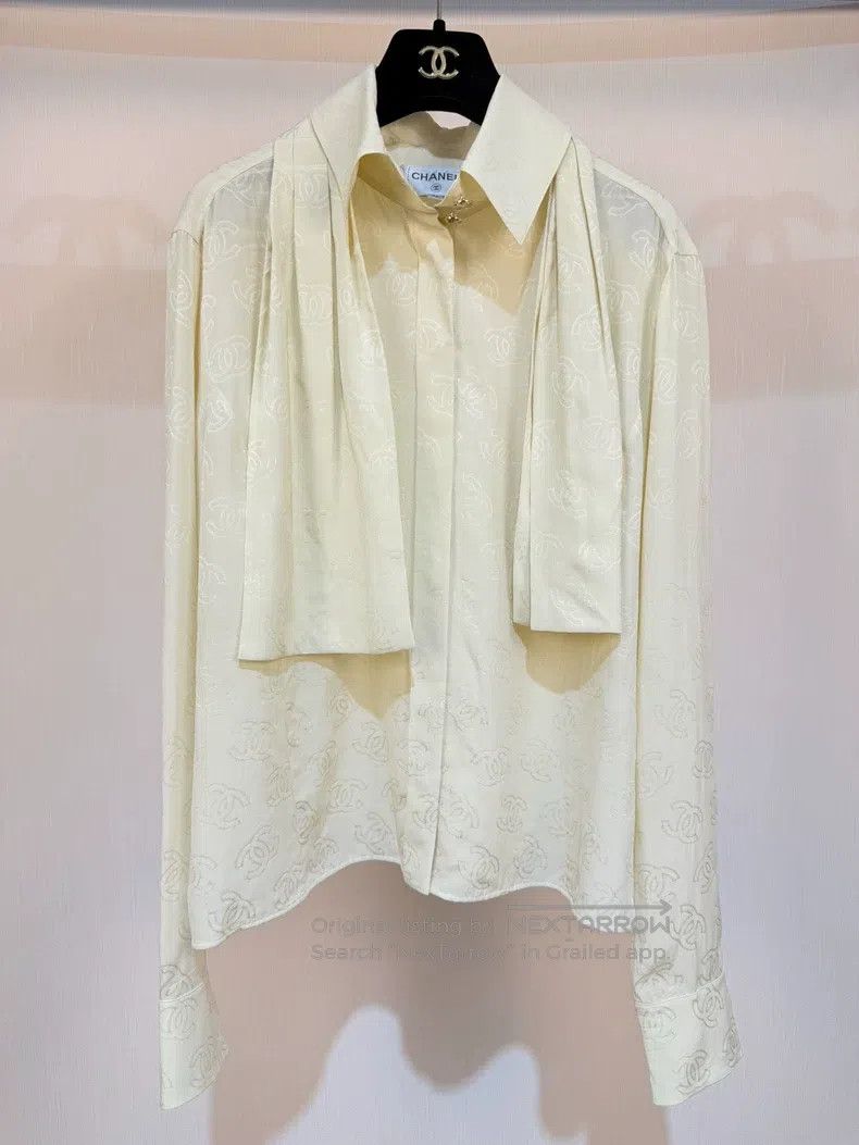 Chanel Chanel 23s silk full logo tie shirt Size M / US 6-8 / IT 42-44 - 2 Thumbnail