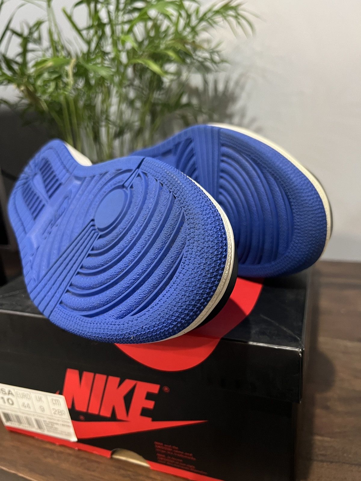 Jordan Brand × Nike Jordan 1 Low - Royal (2015) Size US 10 / EU 43 - 19 Thumbnail