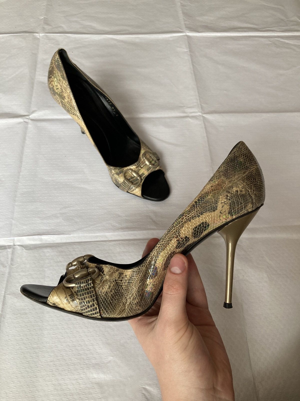 Gucci Gucci gold gold exotic leather Vintage Heels Size US 9.5 / IT 39.5 - 6 Thumbnail