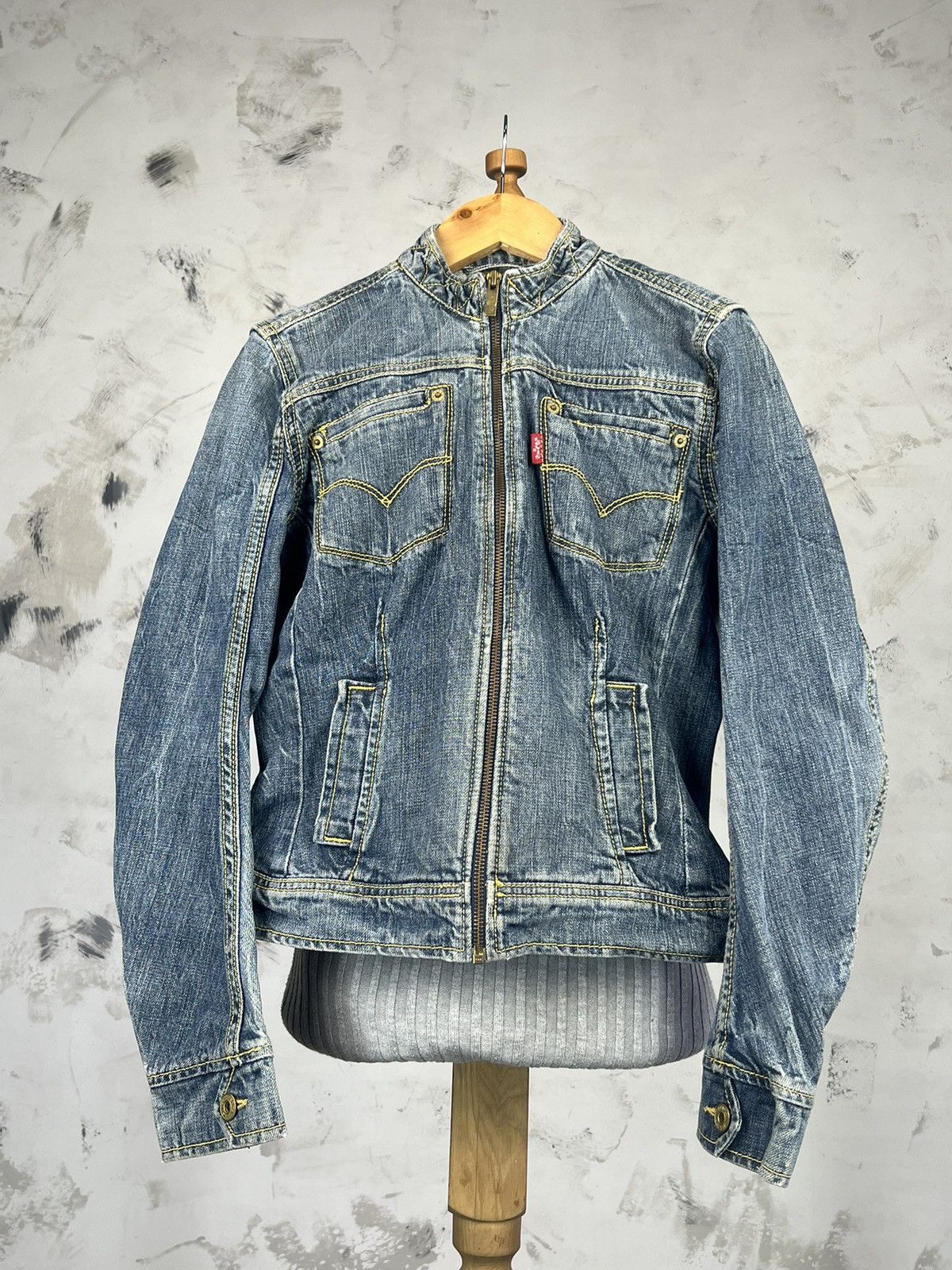 Levi's Vintage Levis Jeans Jacket Size XS - S Size S / US 4 / IT 40 - 2 Thumbnail