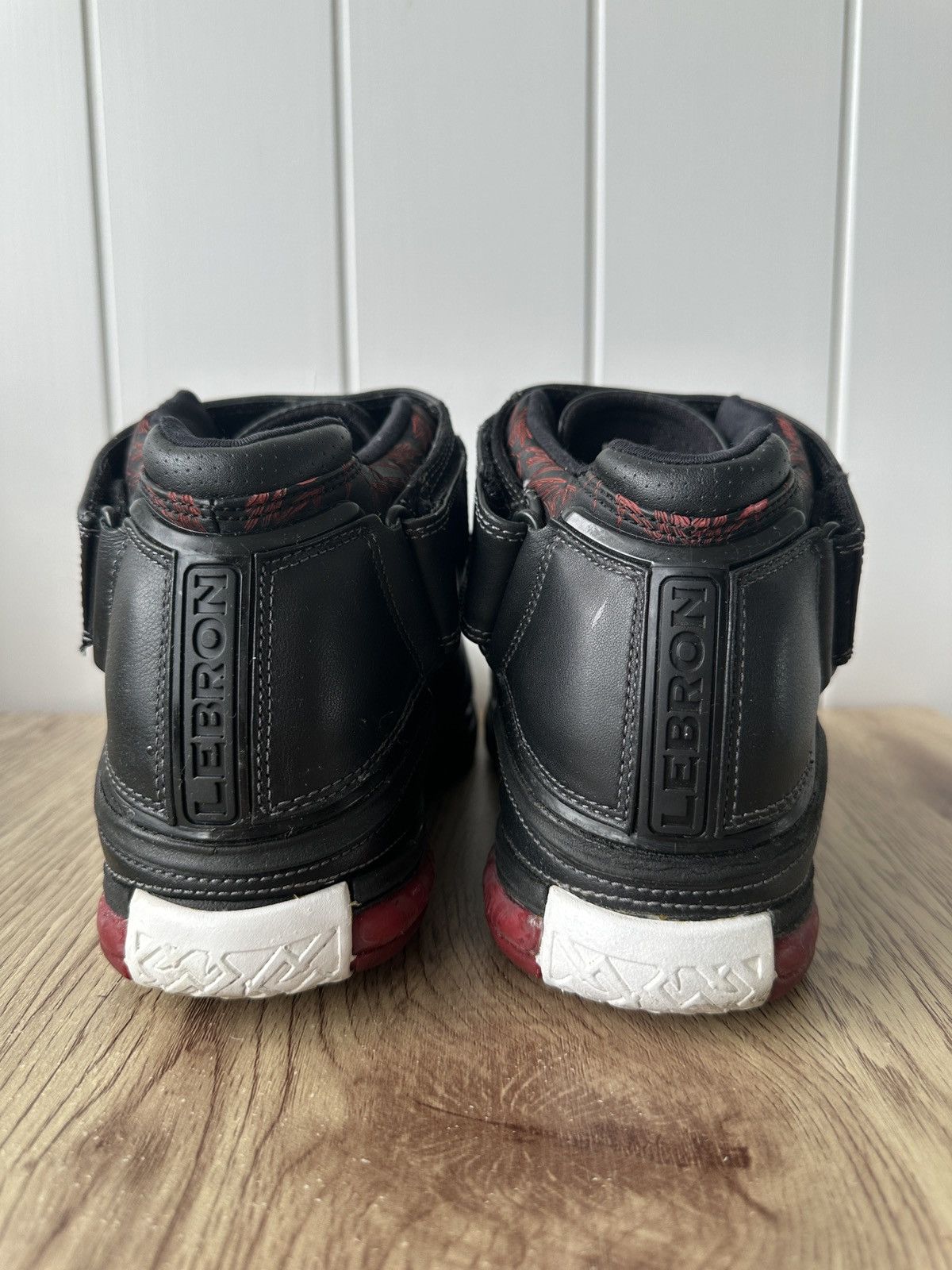 Nike Nike Air Zoom Generation II (LeBron 2)Black/White/Red OG Box Size US 10.5 / EU 43-44 - 5 Thumbnail