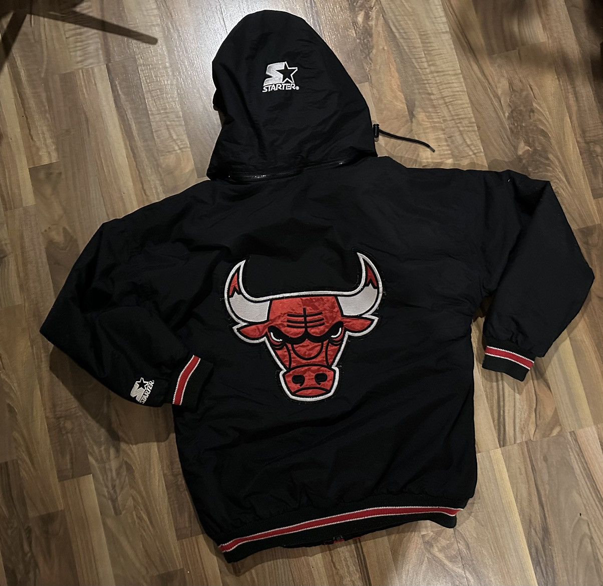 image of Starter Jacke Chicago Bulls Size L Nba Vintage Bulls Jacket in Black, Men's