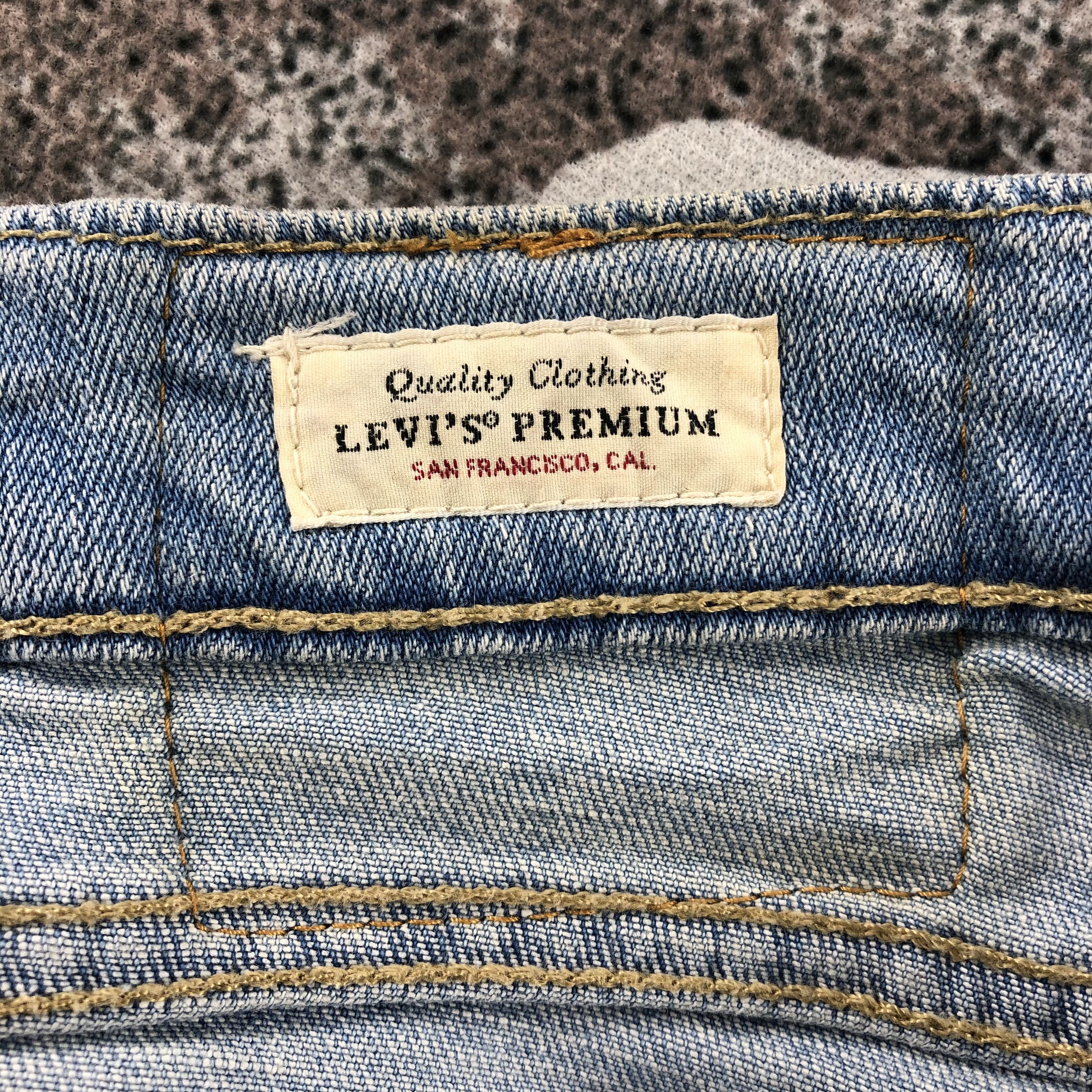 Levi's Vintage Levis 514 Jeans Dirty Faded Blue Wash kj664 Size US 37 - 9 Thumbnail