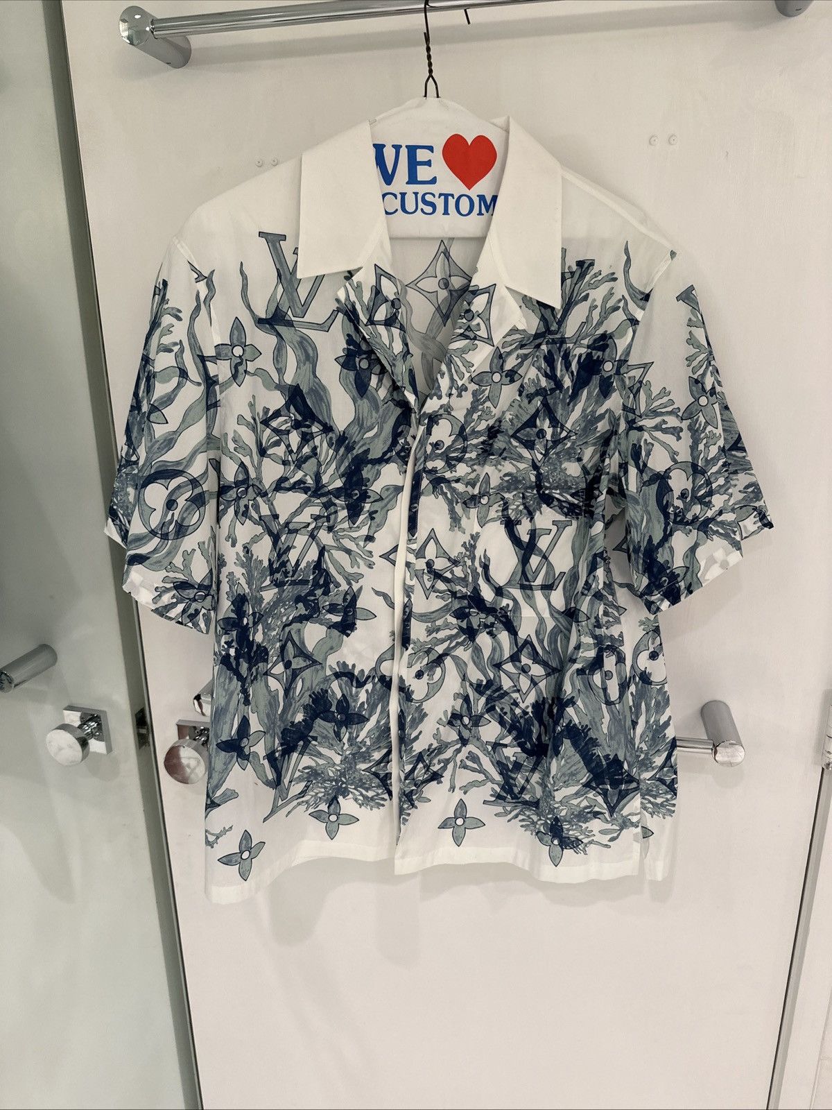 Louis Vuitton Louis vuitton - size m - ss mens button up Size US M / EU 48-50 / 2 - 3 Thumbnail