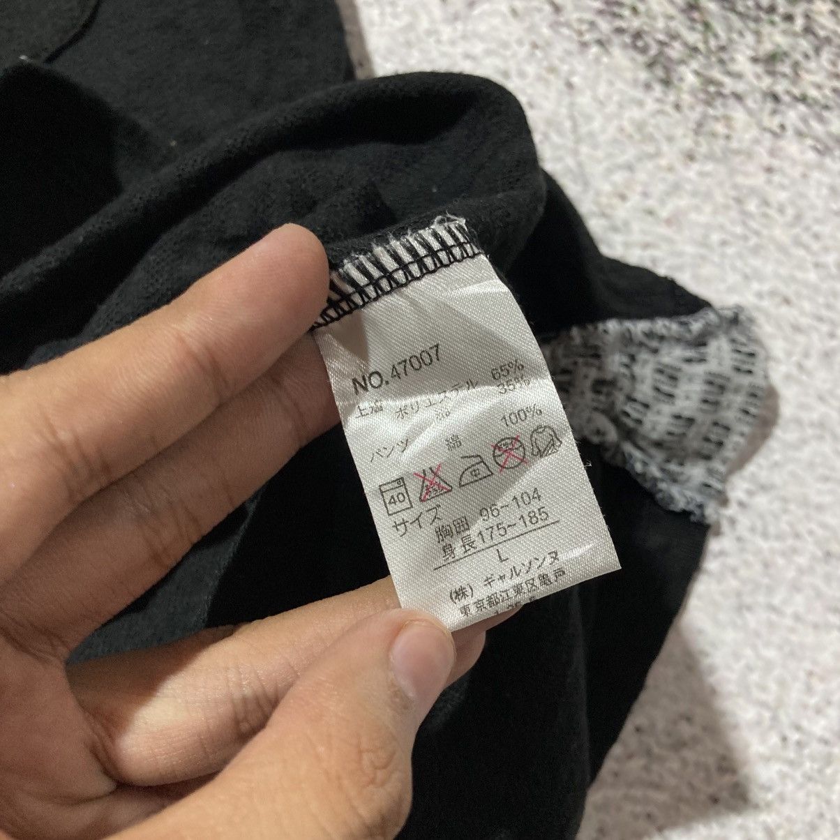 Japanese Brand 2000s T&C Surf Pocket Logo Traditional Tee Gothic Punk Style Size US M / EU 48-50 / 2 - 16 Thumbnail