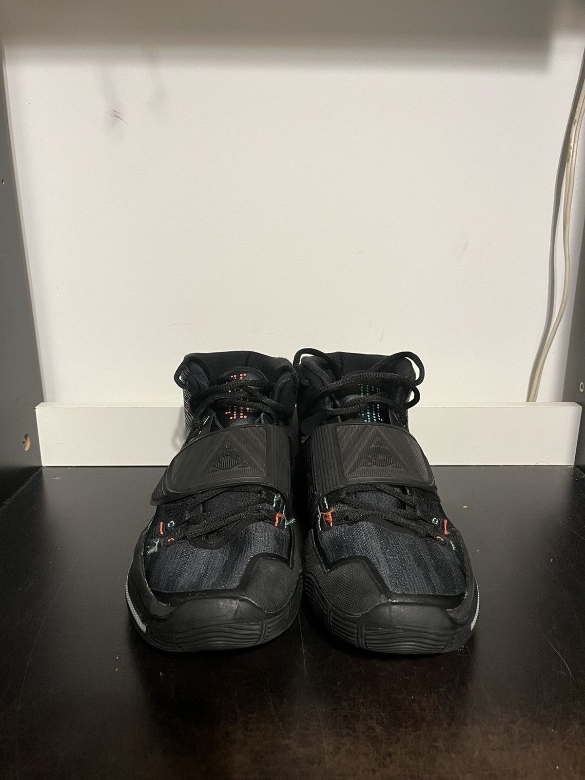 Nike Nike Kyrie 6 Shot Clock Men’s 9 BQ4630-006 Size US 9 / EU 42 - 5 Thumbnail